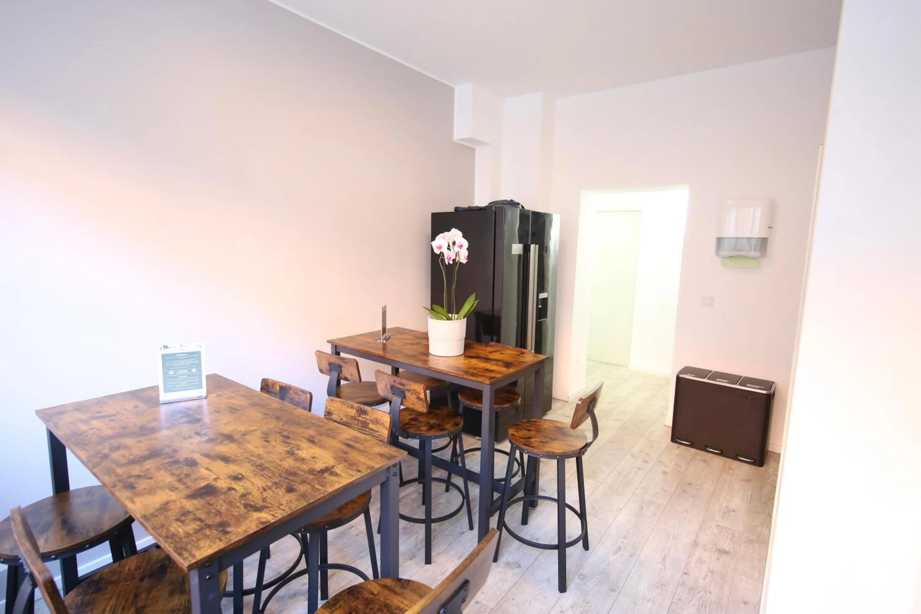 Kitchen or kitchenette in LUXOMES: Aparthotel Nürnberg Zentrum Süd