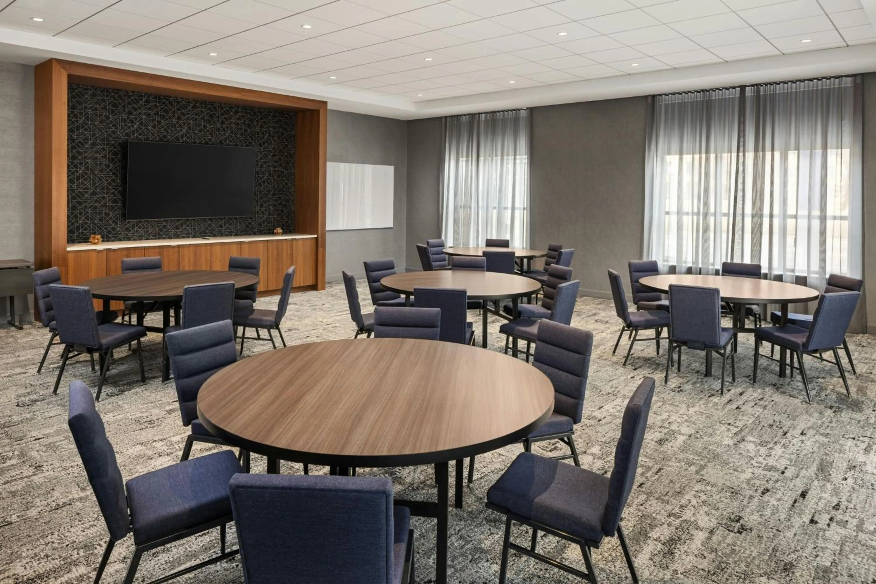Meeting/conference room in Courtyard by Marriott St Paul Downtown