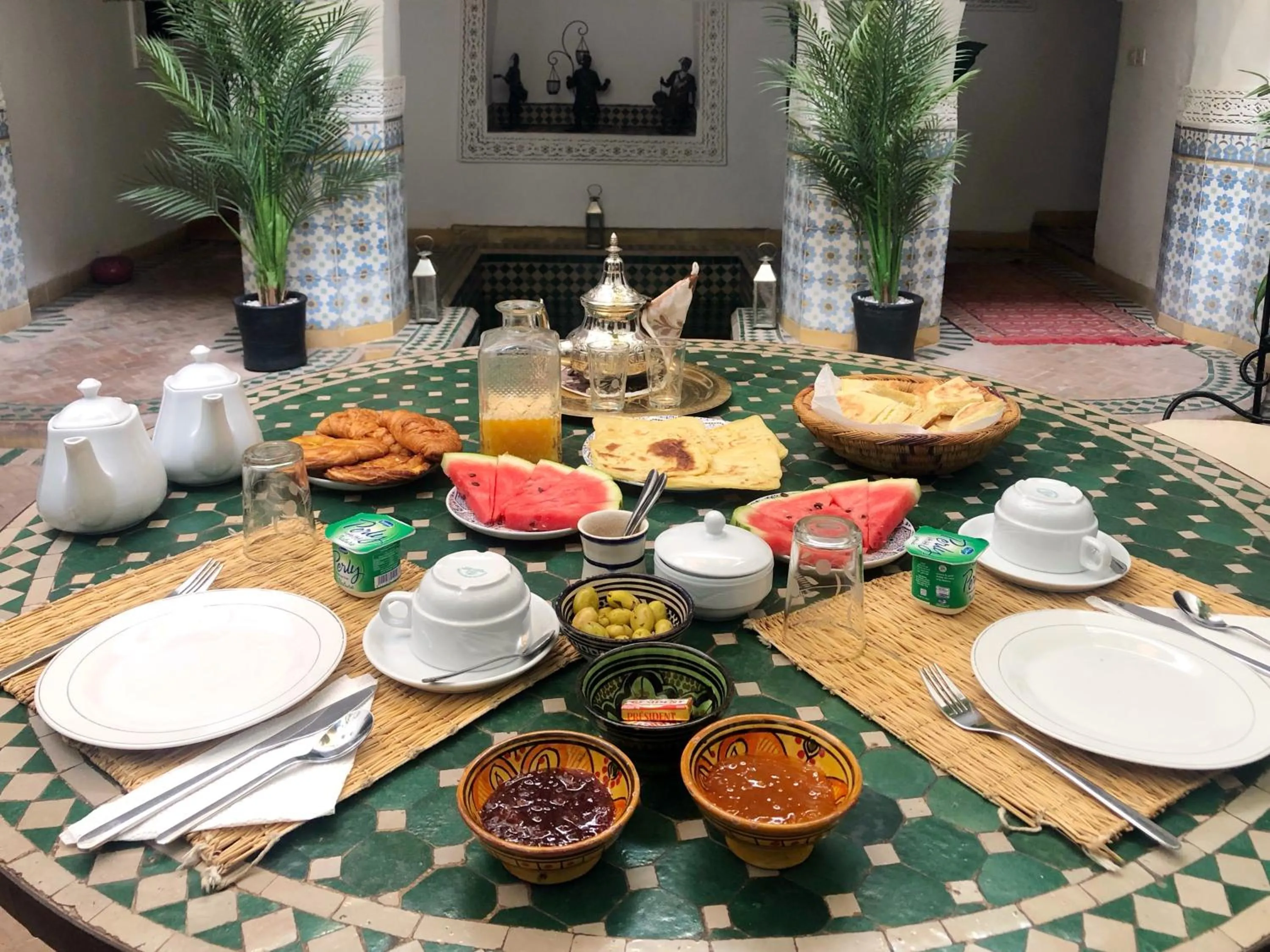 Food and drinks in Riad Al Mamoune