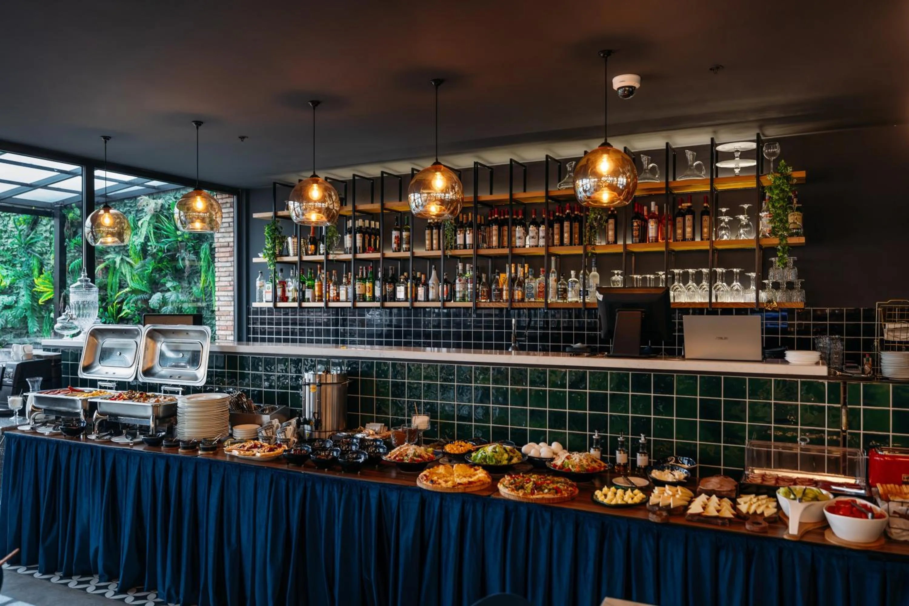 Buffet breakfast in Hotel Memoir Kazbegi by DNT Group