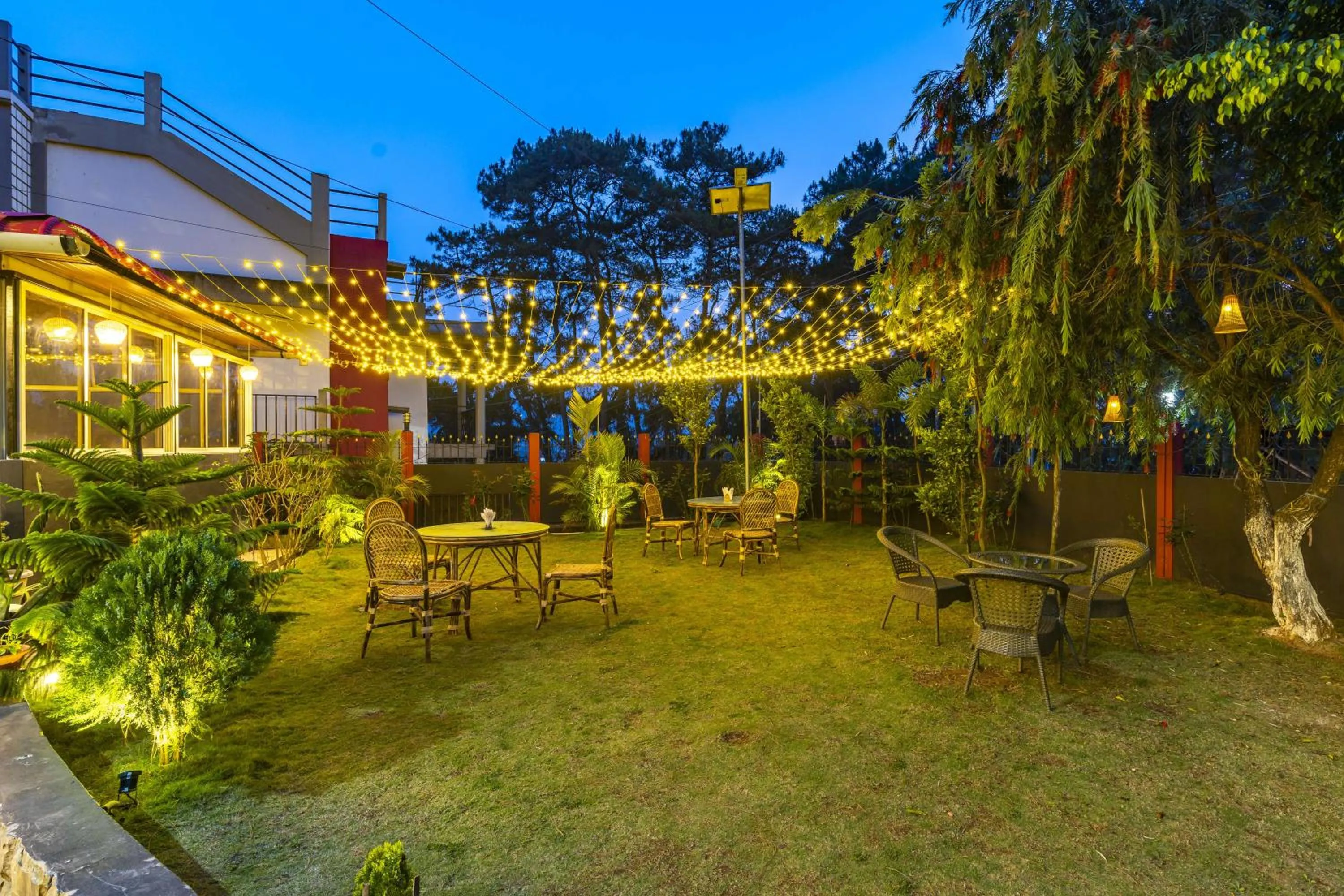 Restaurant/places to eat in Zostel Shillong