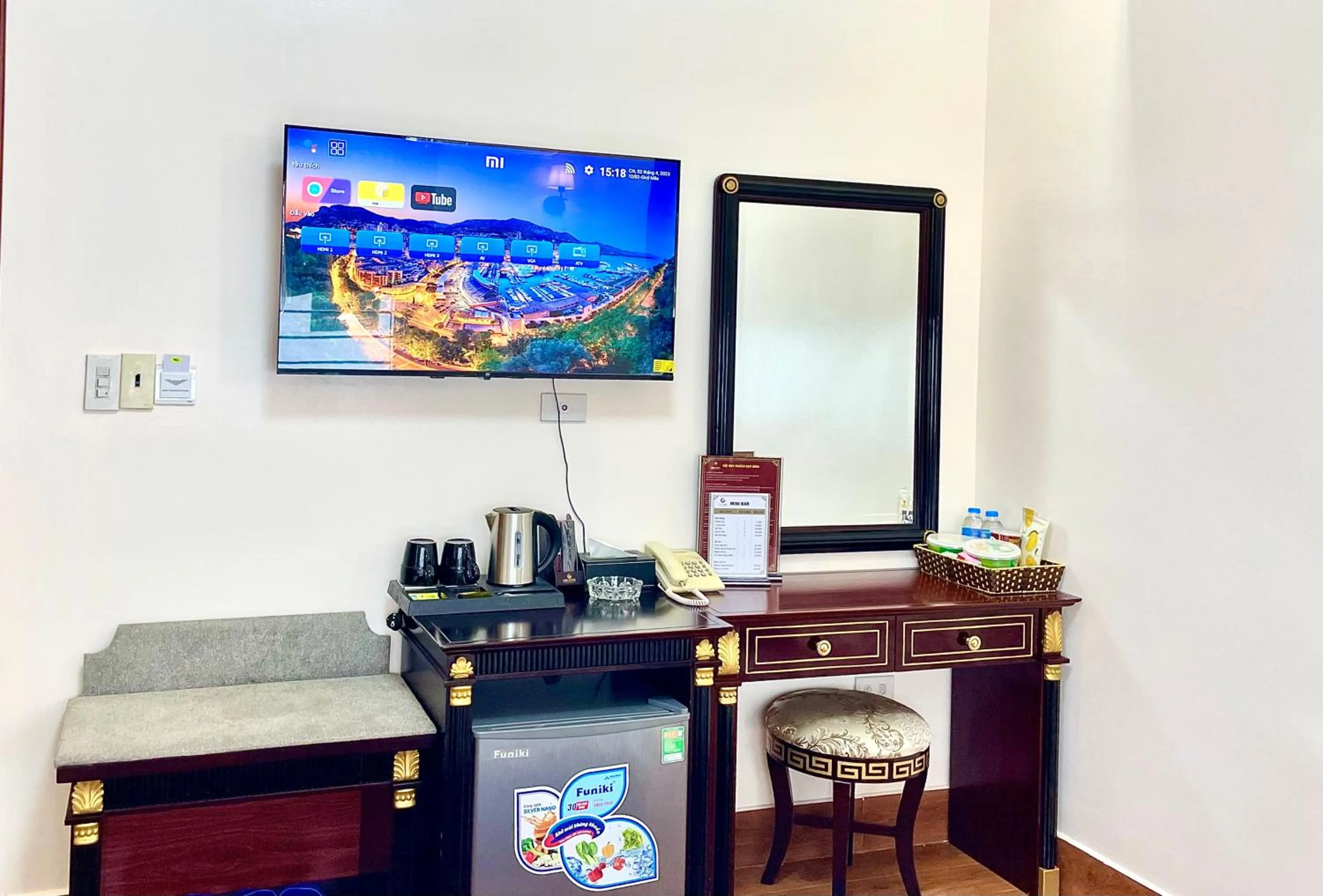 TV and multimedia in LIBRA HOTEL