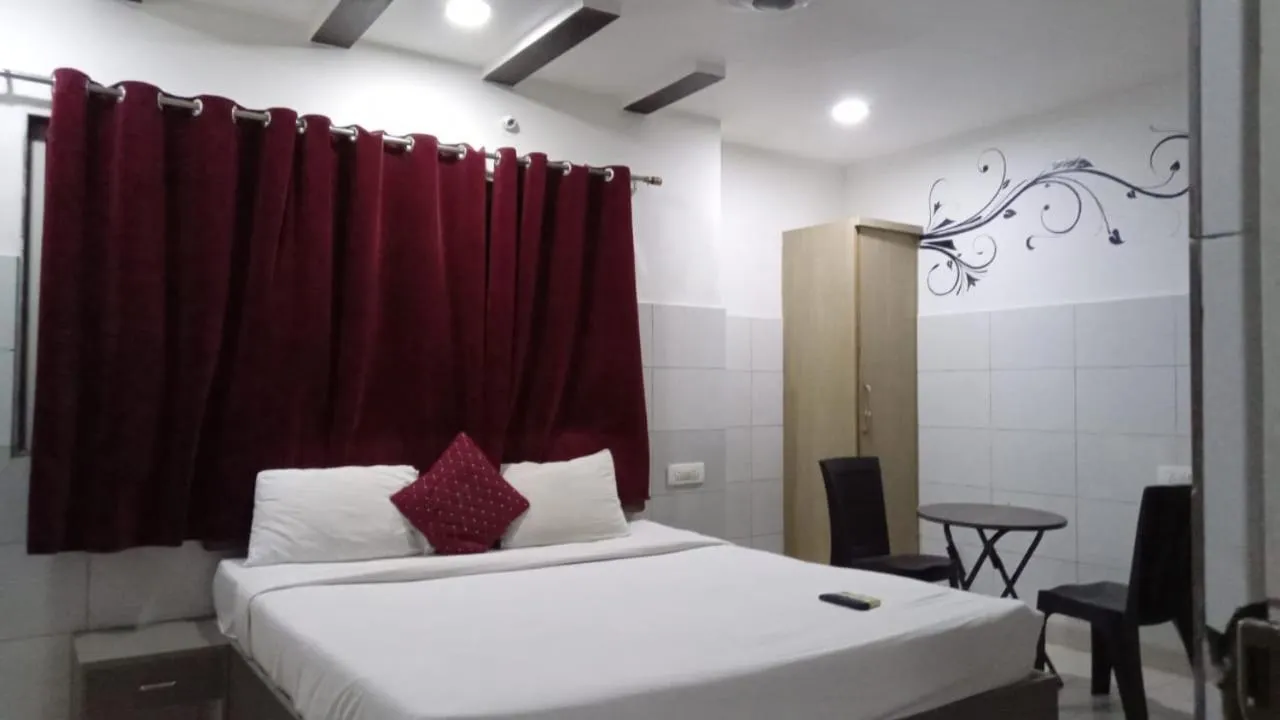 Bed in HOTEL ROYAL SUITES AND ROOMS Near AIG Hospital Gachibowli