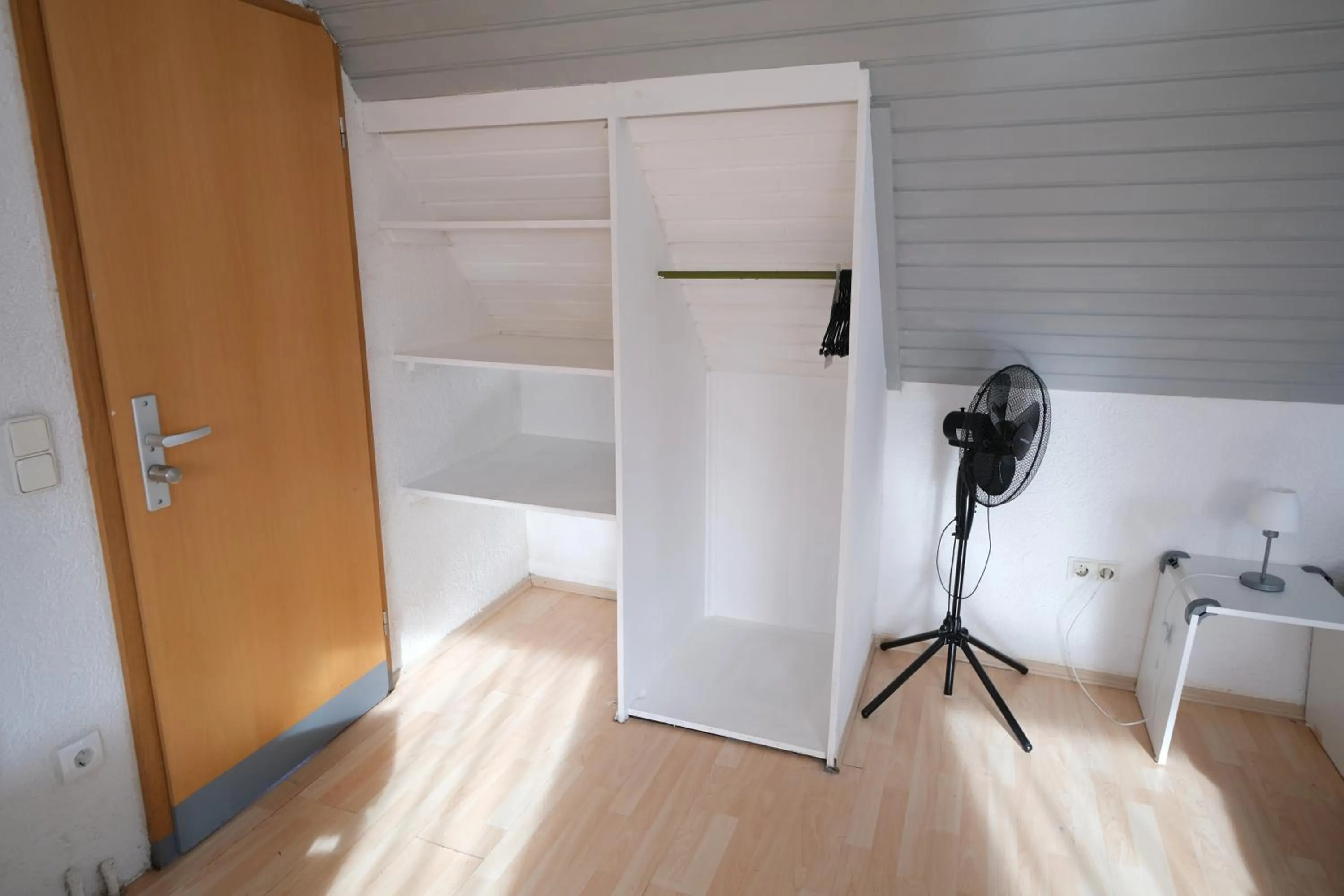 wardrobe in B und B Titisee Hotel Sonnenmatte nahe Badeparadies