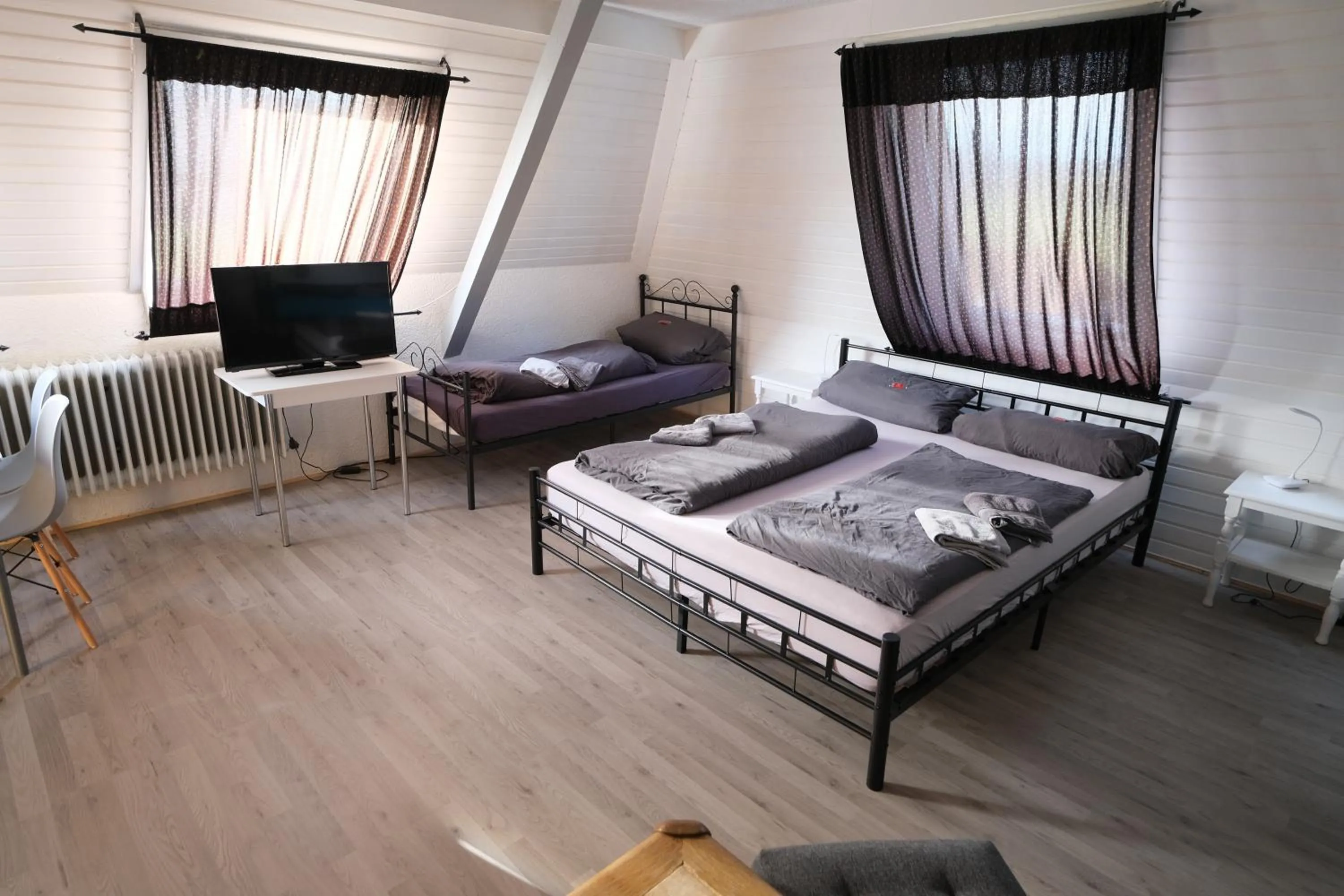 Photo of the whole room, Bed in B und B Titisee Hotel Sonnenmatte nahe Badeparadies