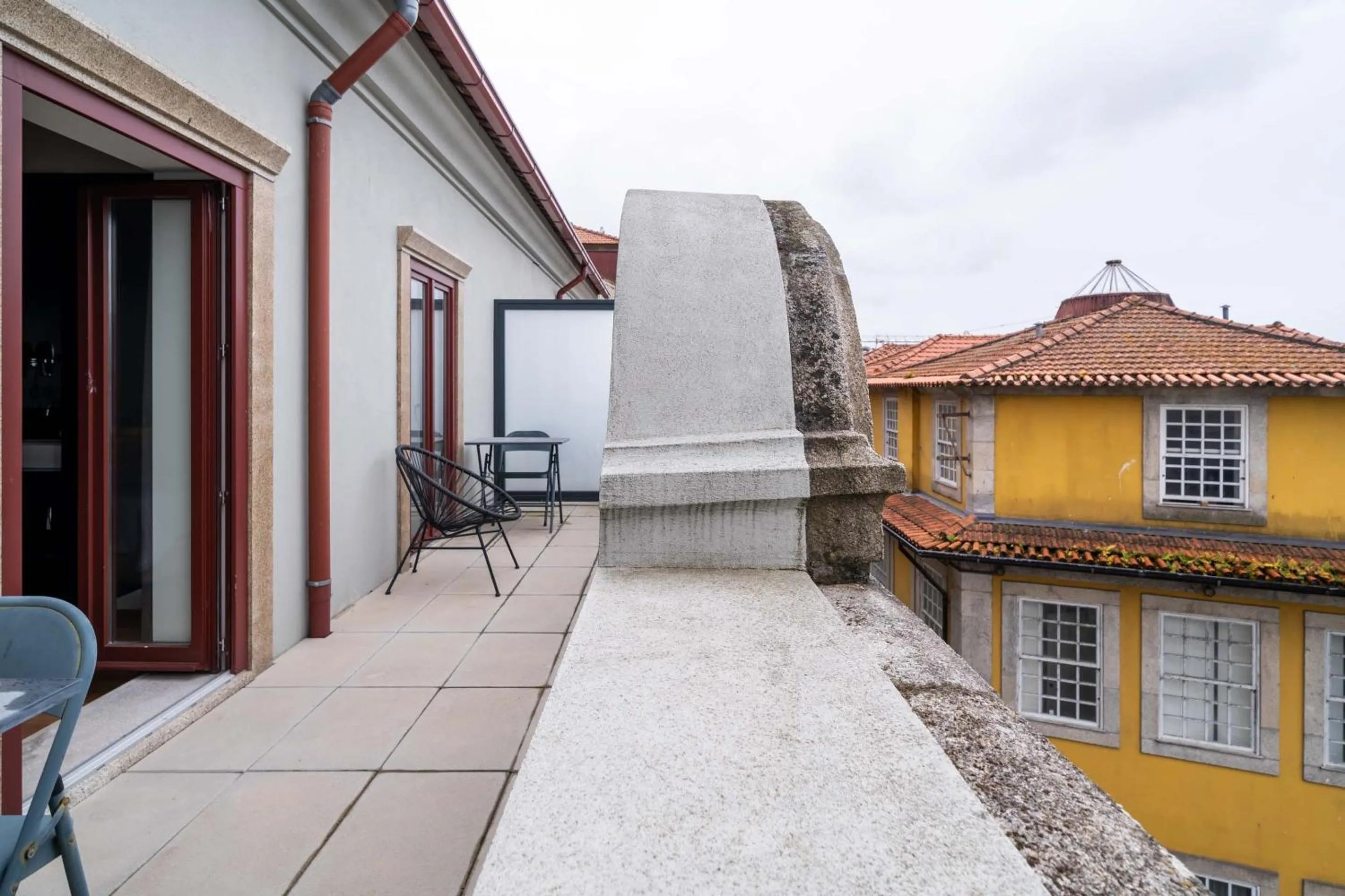 Patio in Limehome Porto Rua Das Oliveiras