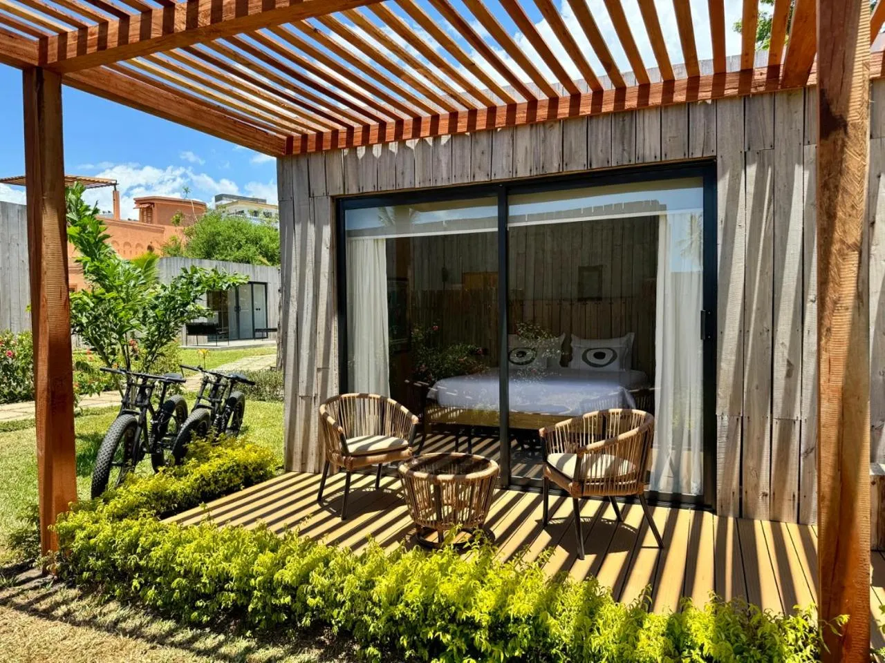 LalaGalu - Beachfront EcoCabins