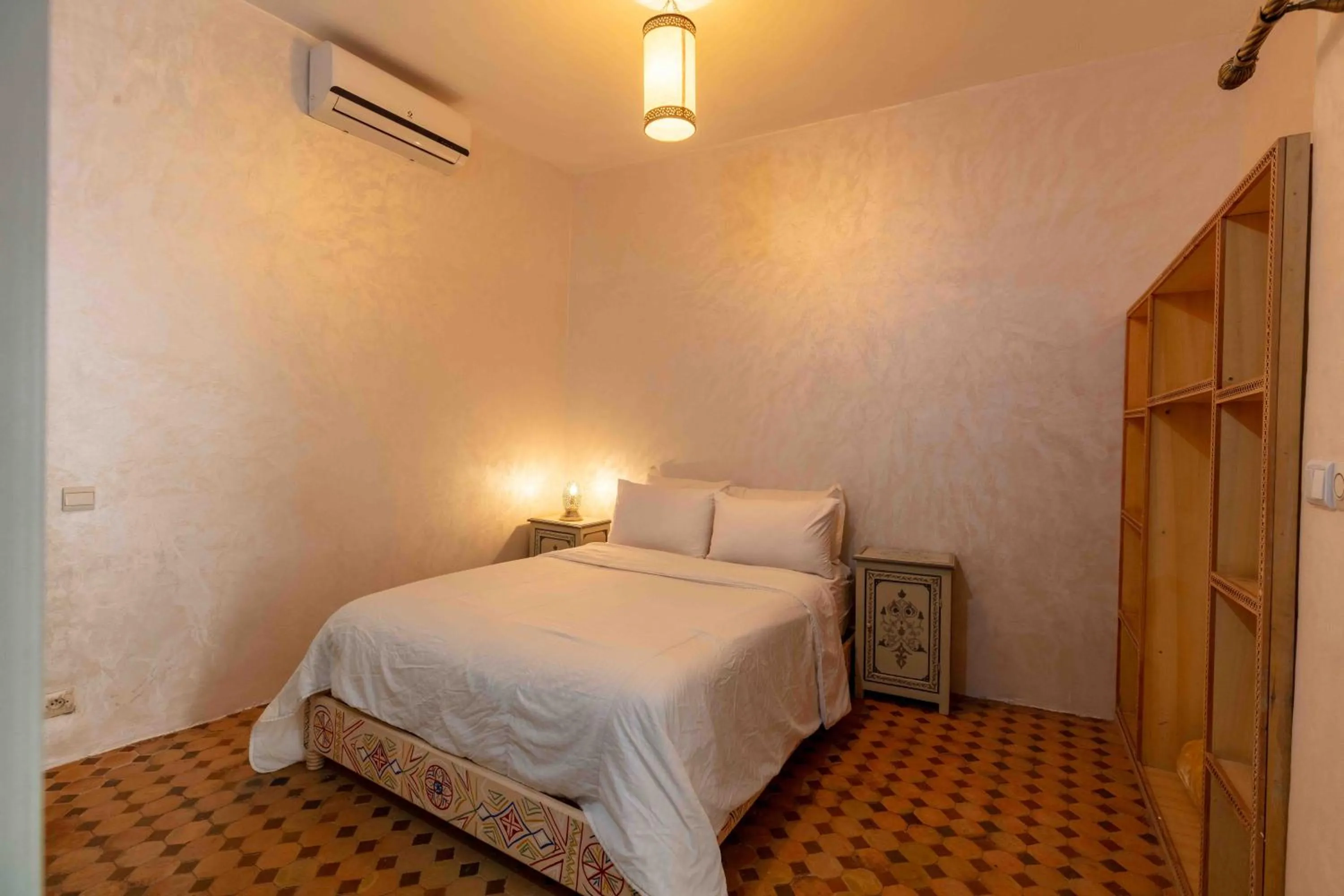 Bed in Riad Zinoun & Spa 11 Rooms