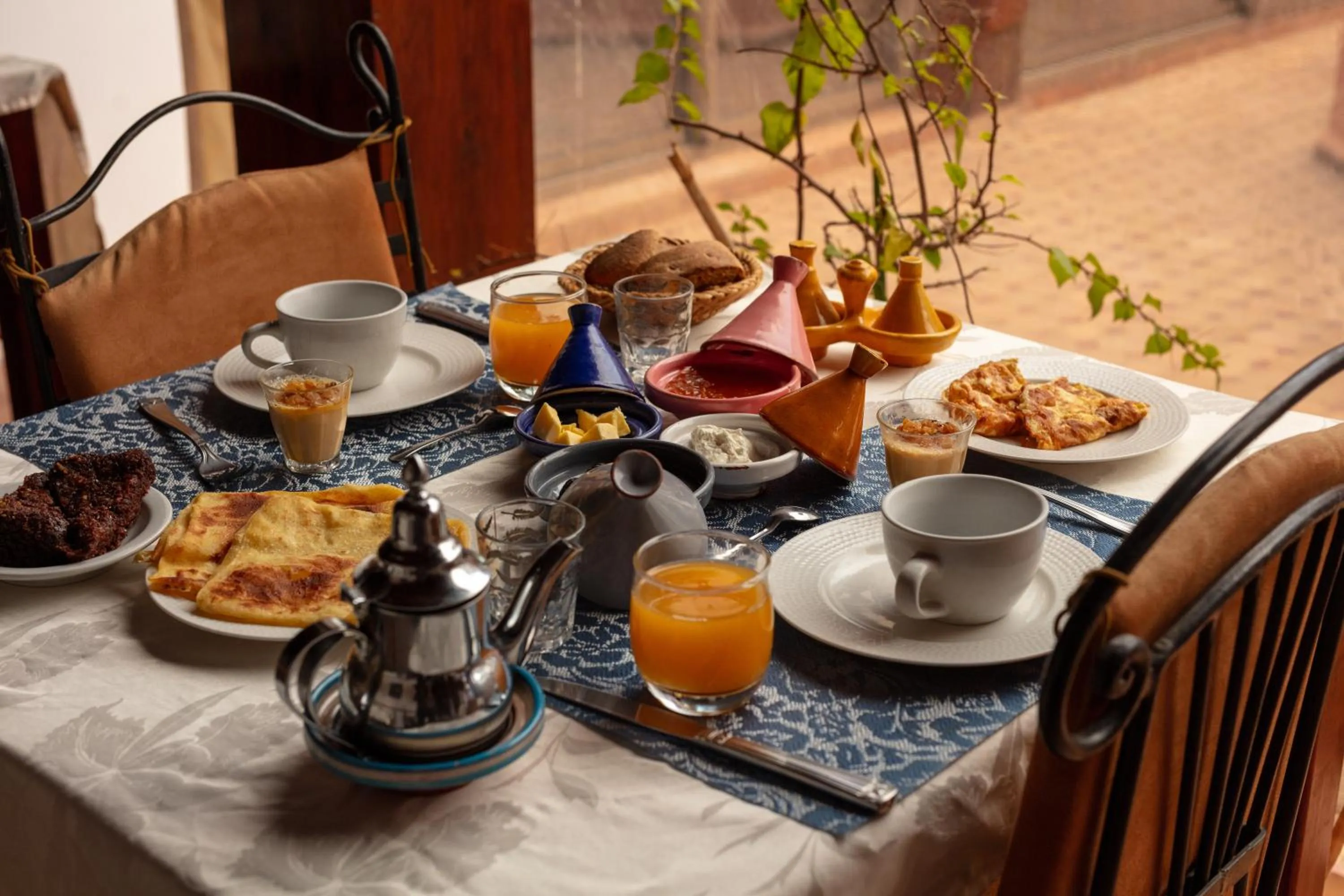 Food and drinks in Riad Zinoun & Spa 11 Rooms