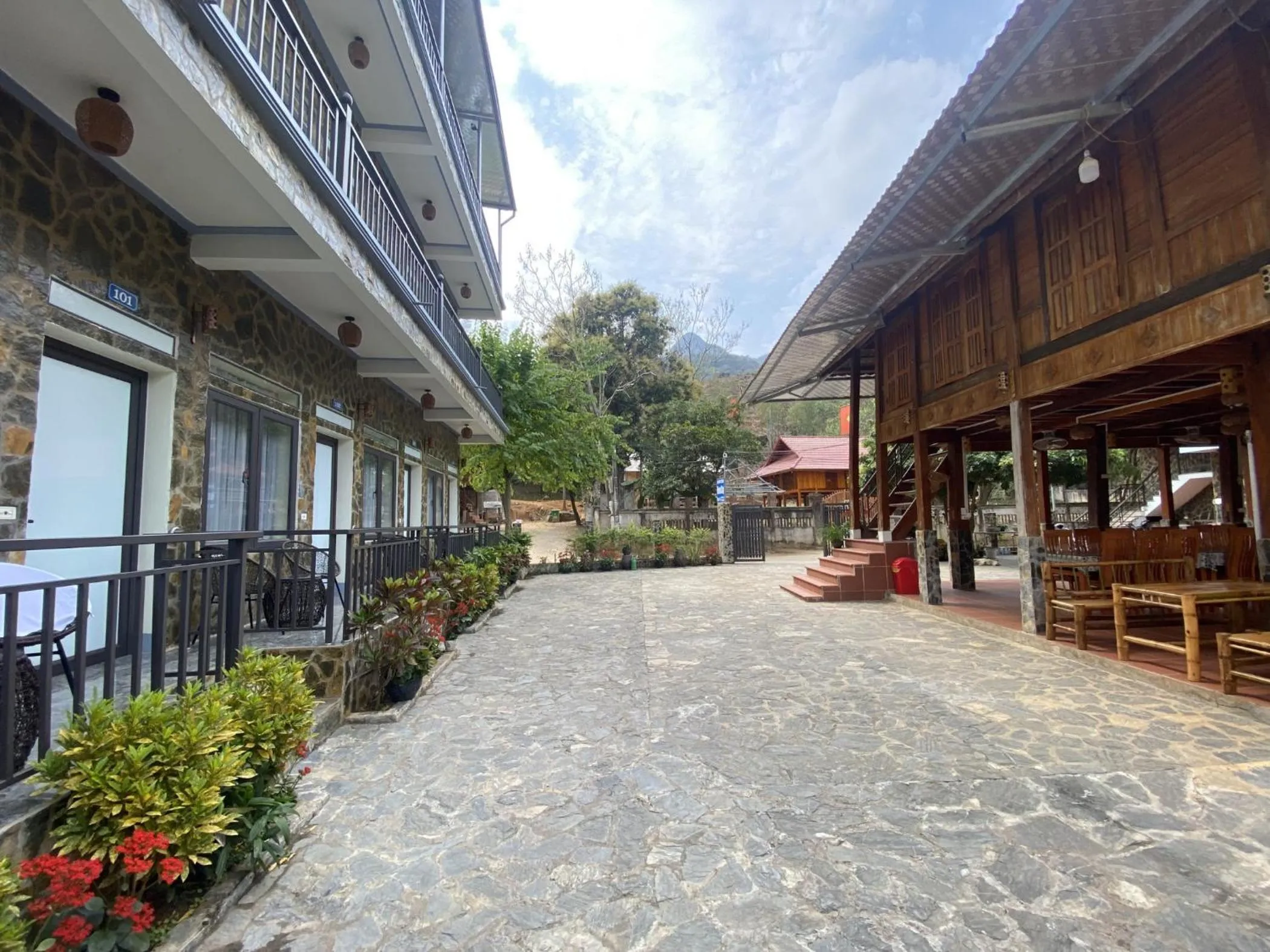 Property building in Duong Thim Homestay Mai Chau