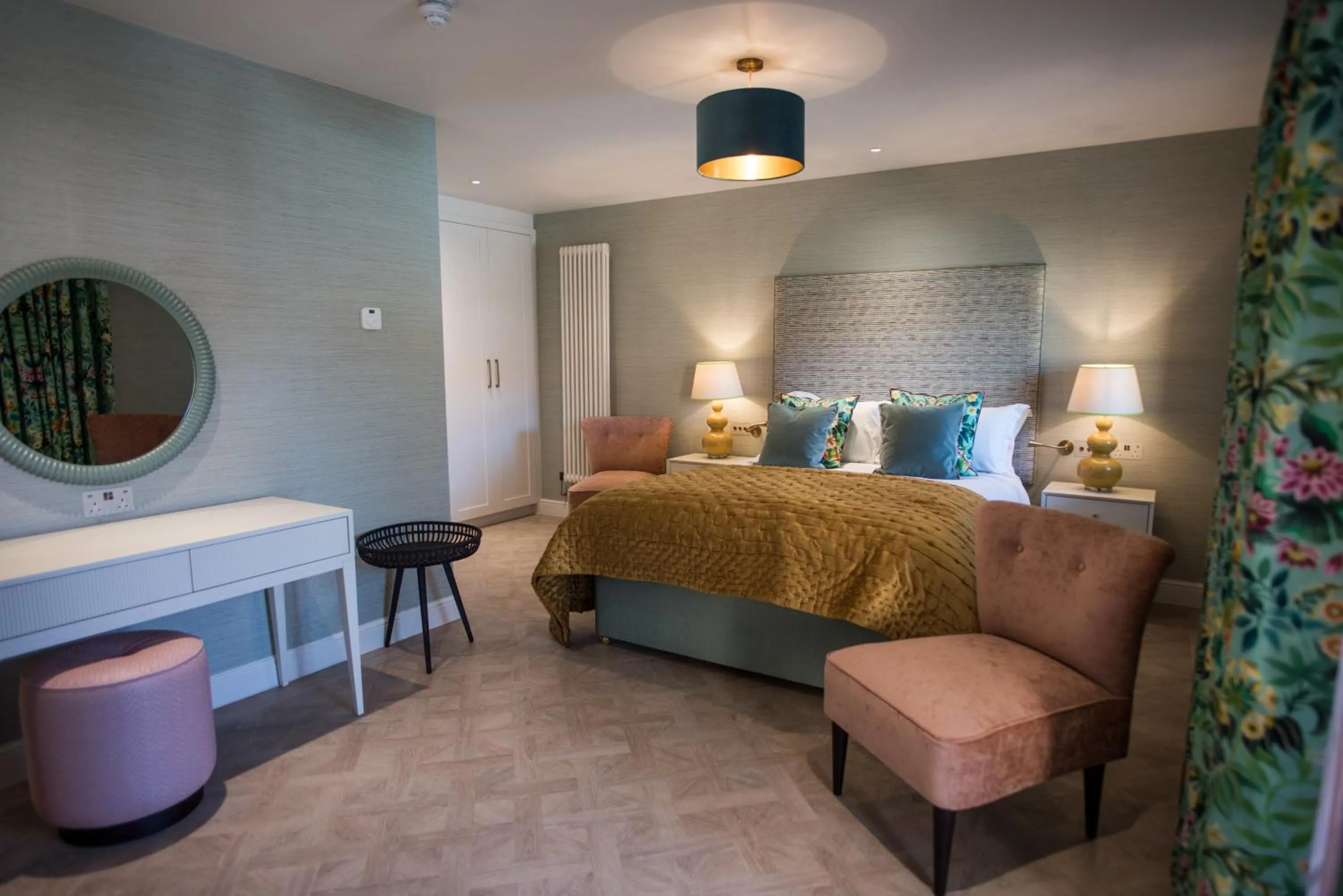 King Room with Pool View in Dewars Restaurant and Rooms