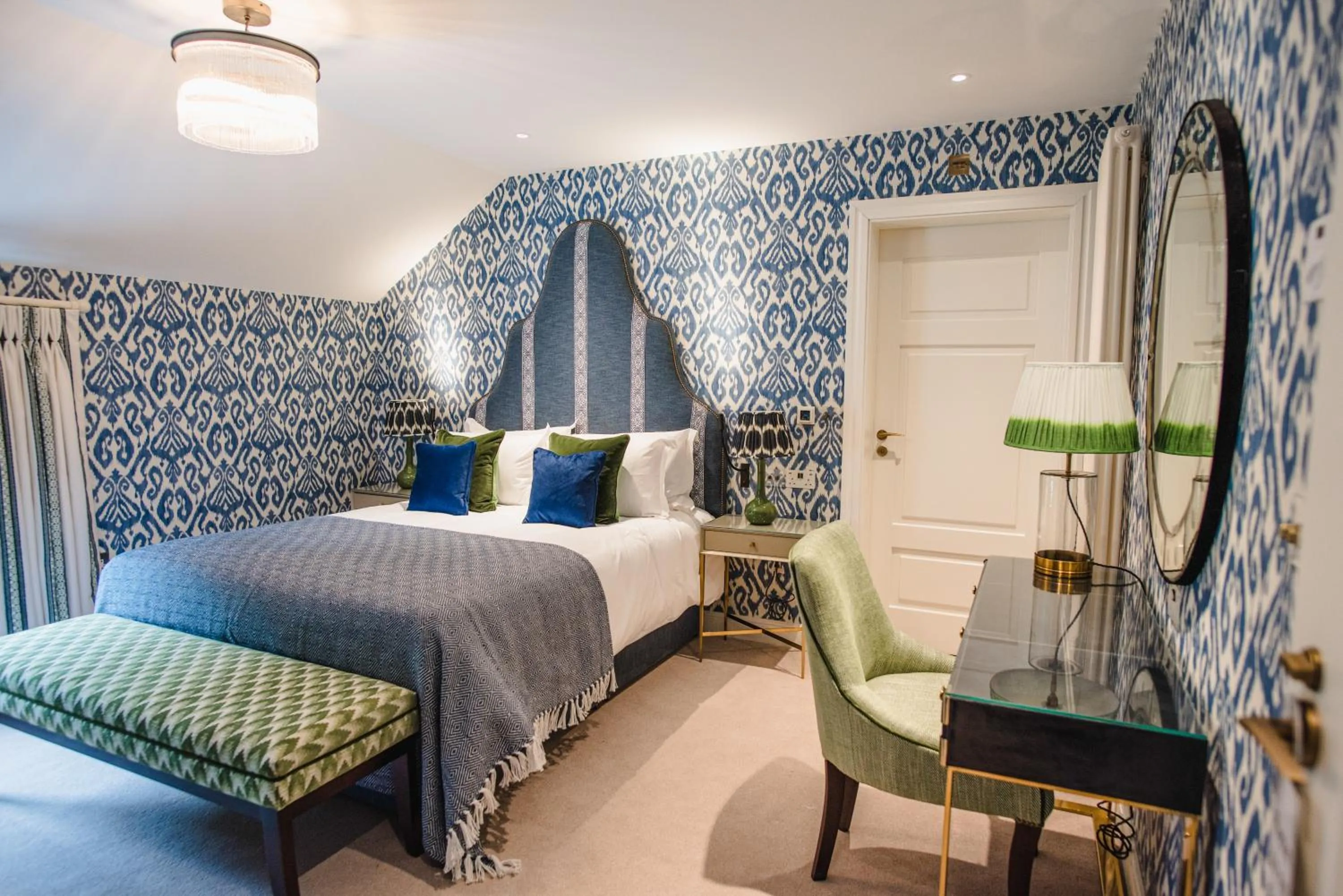 Dewars Restaurant and Rooms