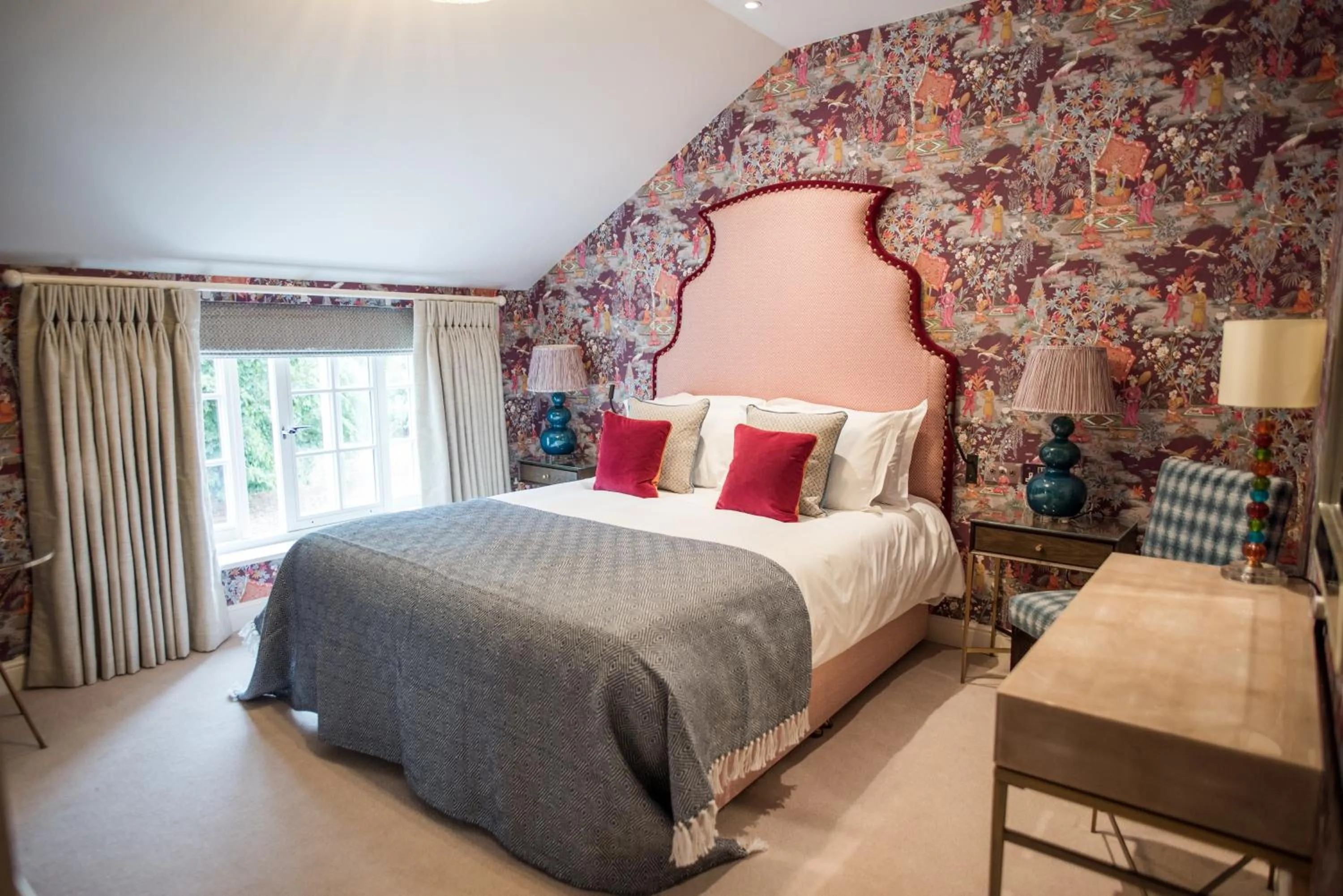 King Room with Garden View in Dewars Restaurant and Rooms