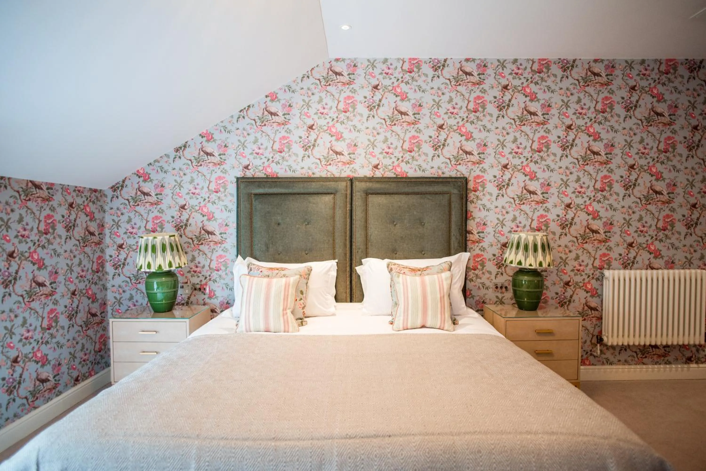 King Room in Dewars Restaurant and Rooms