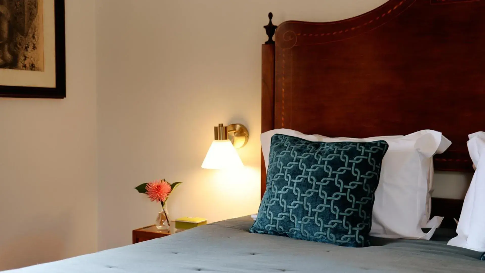 Standard Suite - single occupancy in Quinta da Nasce Água Standard Suite - single occupancy in Quinta da Nasce Água