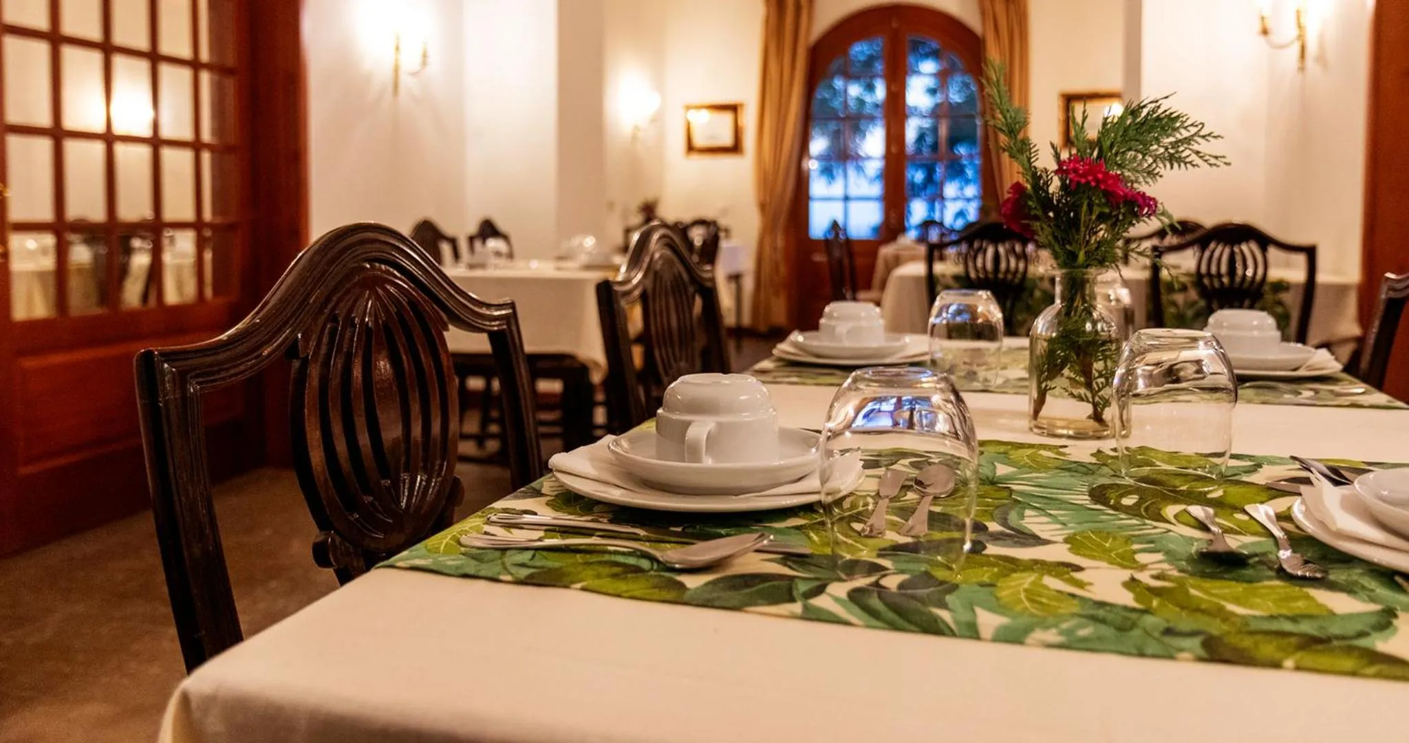 Restaurant/places to eat in Quinta da Nasce Água