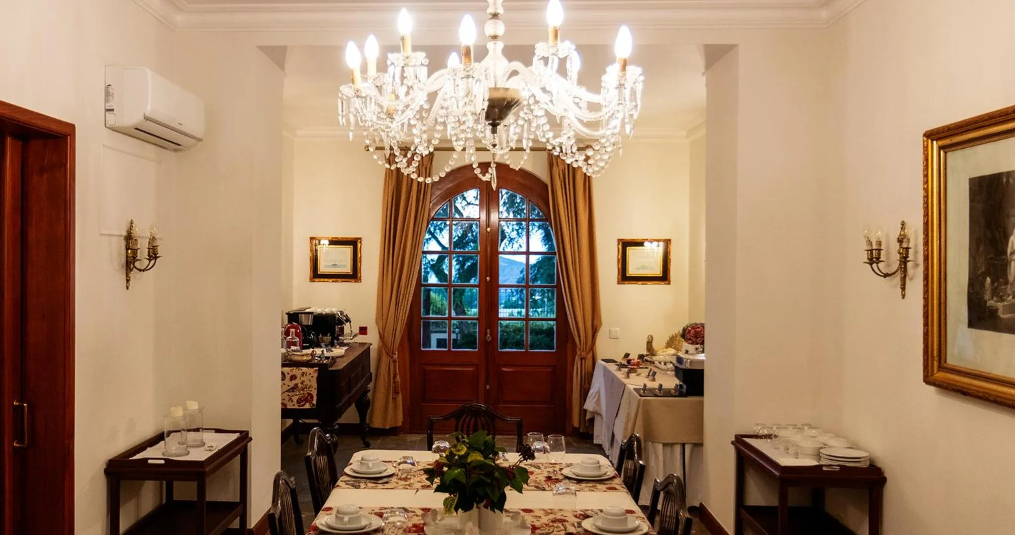 Dining area in Quinta da Nasce Água