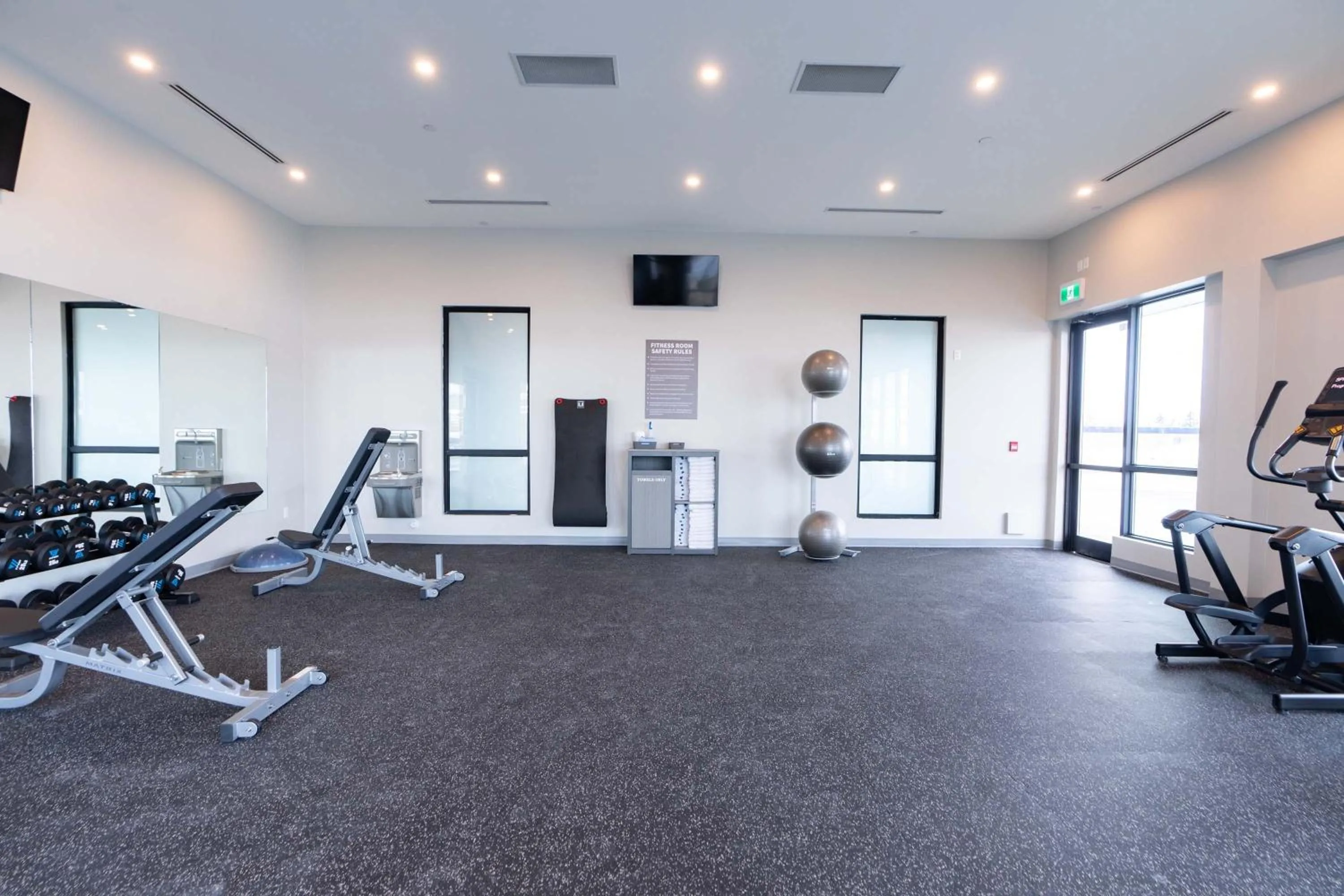 Fitness centre/facilities in Sandman Signature Dartmouth Hotel & Suites