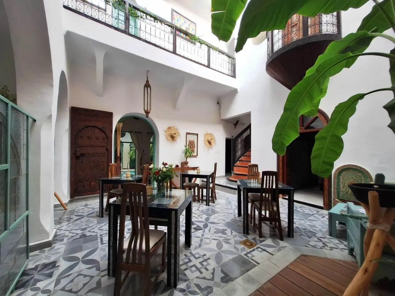 Restaurant/places to eat in Riad El Grably