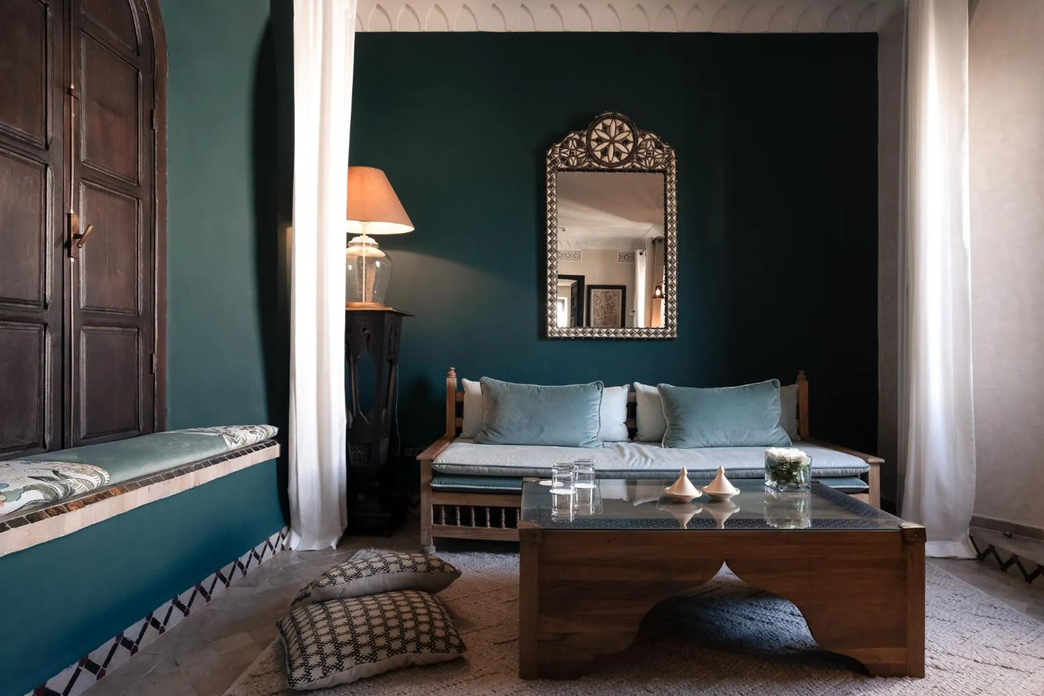 Living room, Bed in Riad Fes - Relais & Châteaux