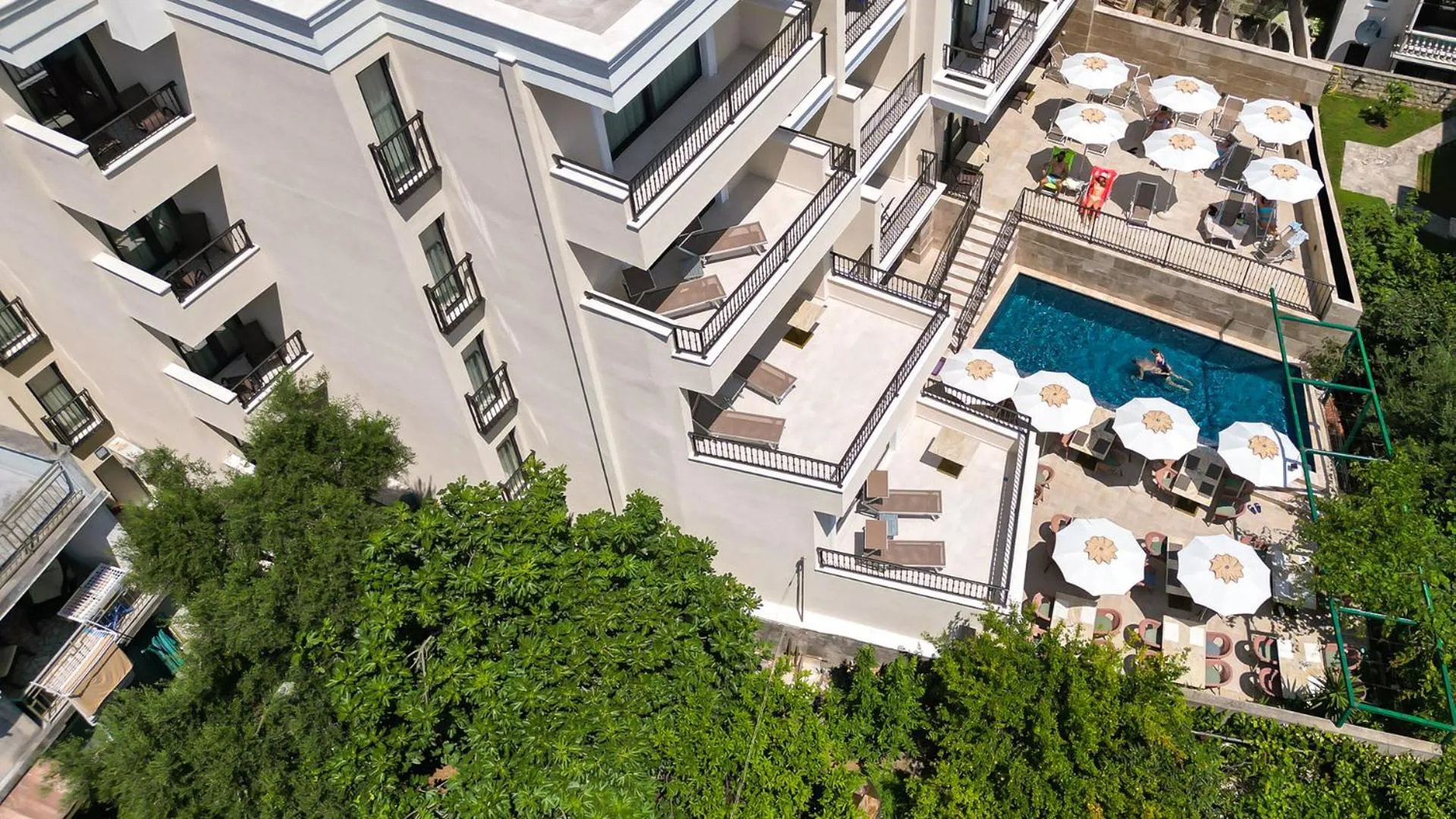 Property building in Hotel Pima Budva