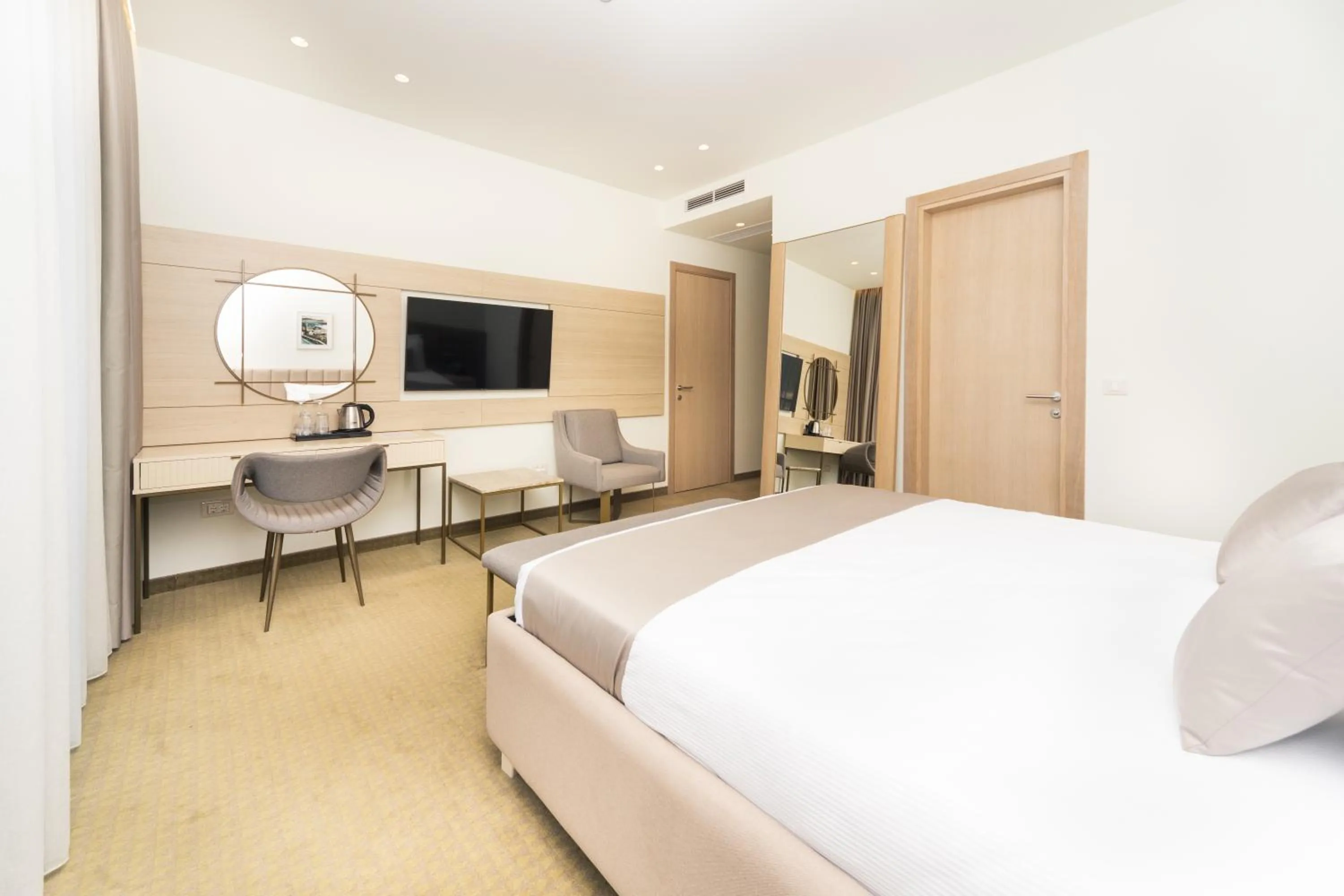 TV and multimedia, Bed in Hotel Pima Budva