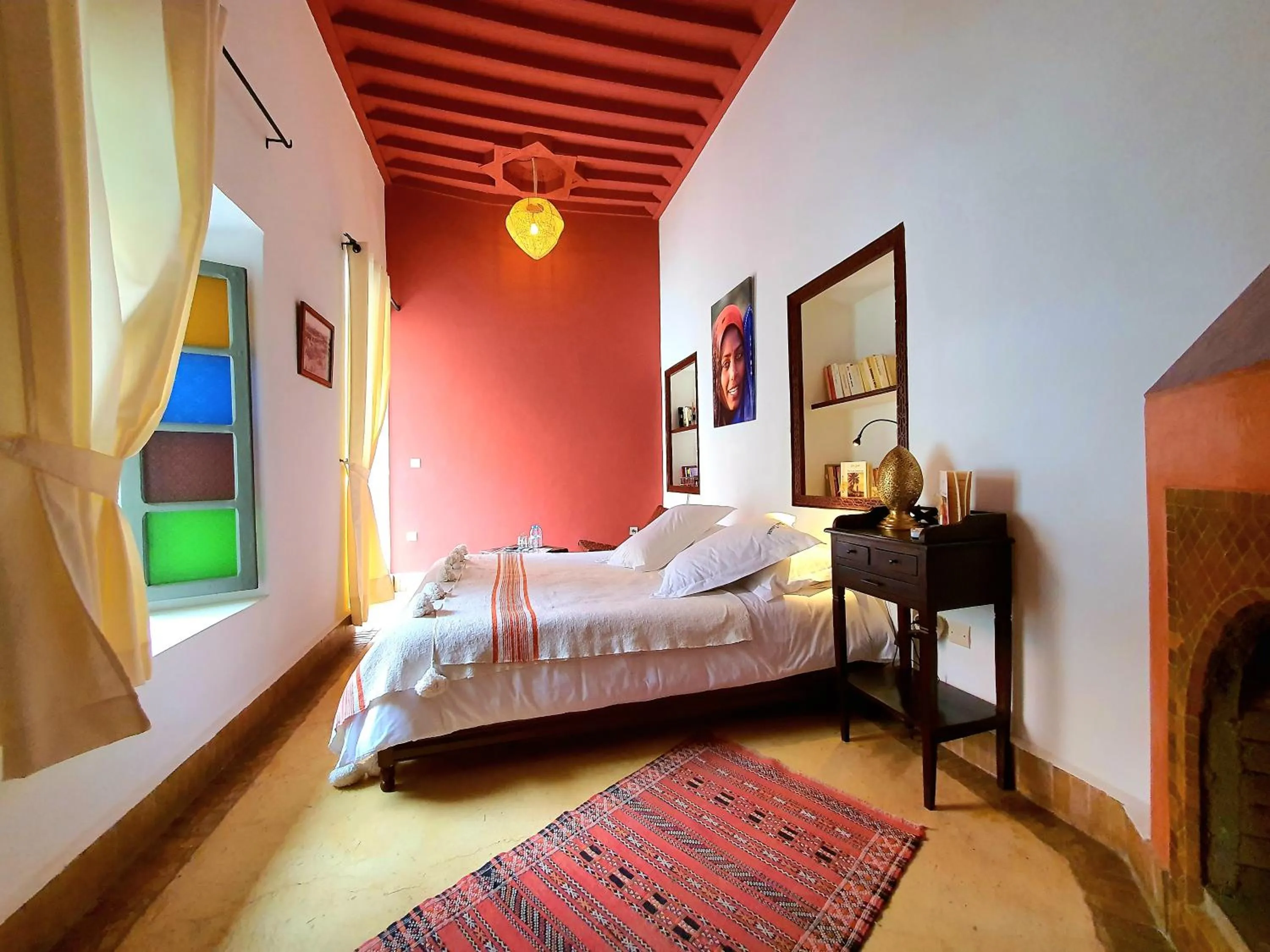 Photo of the whole room, Bed in Riad Dar Zouar & Spa