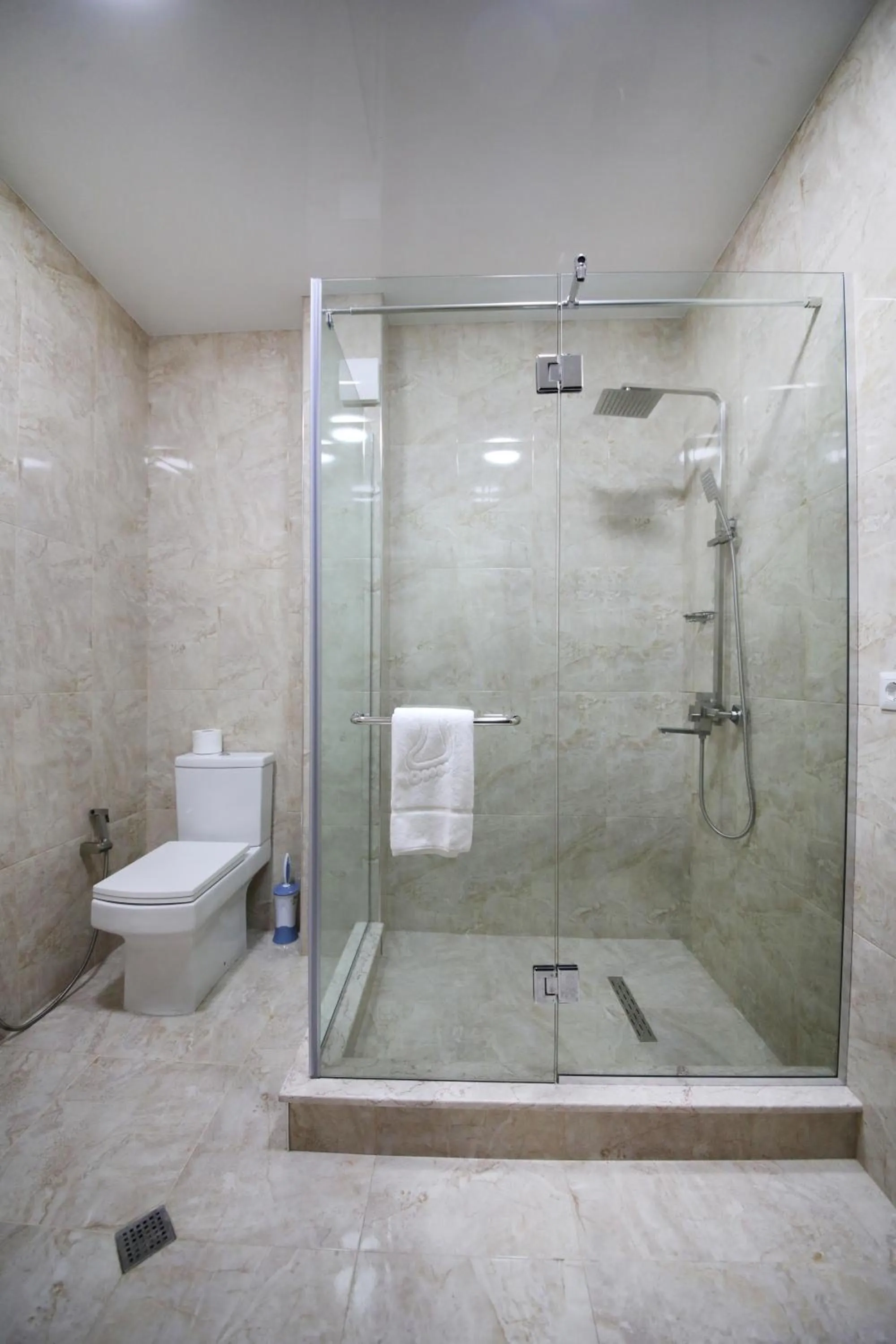 Shower in Hotel Panoramic