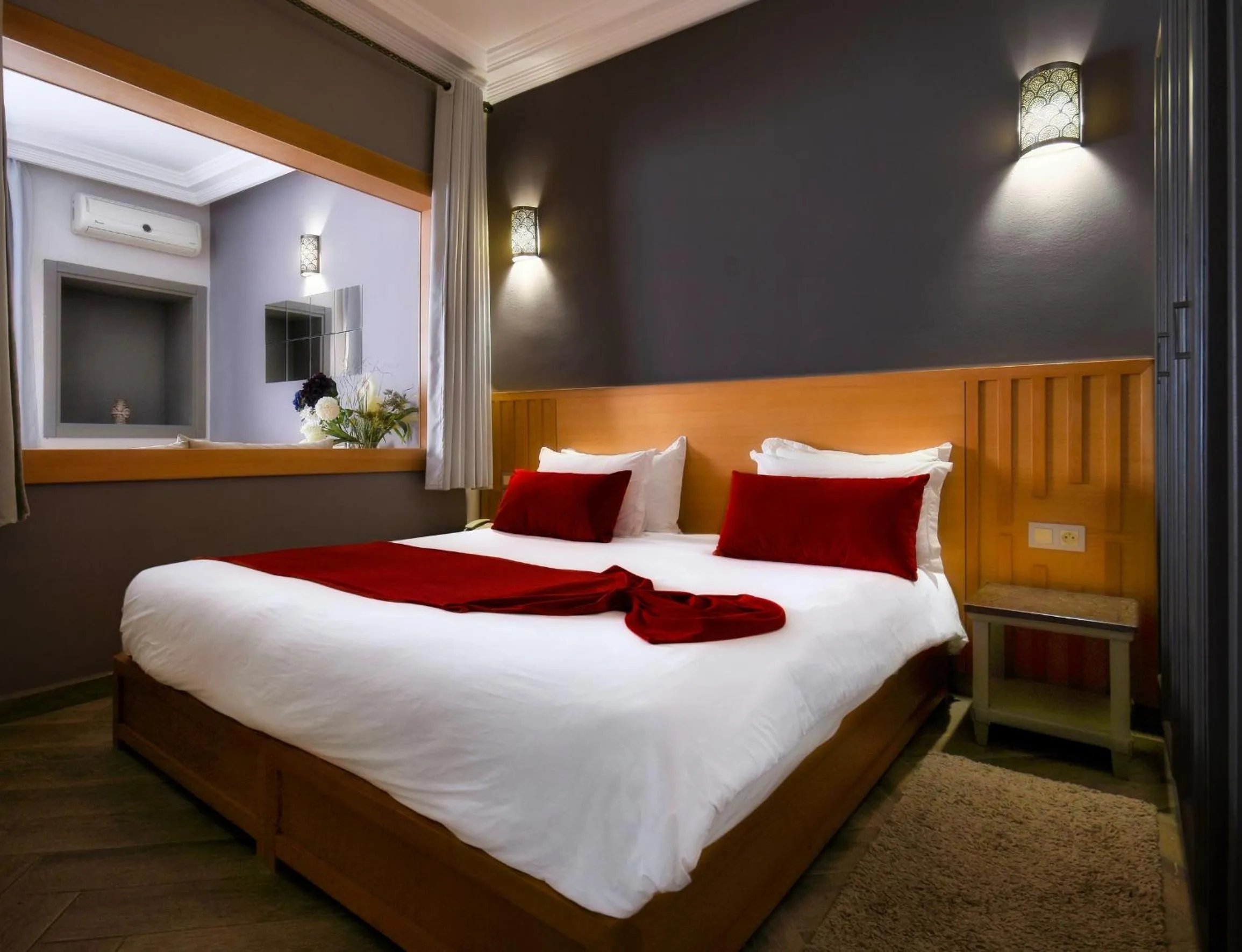 Bed in Golden Beach Appart'hotel