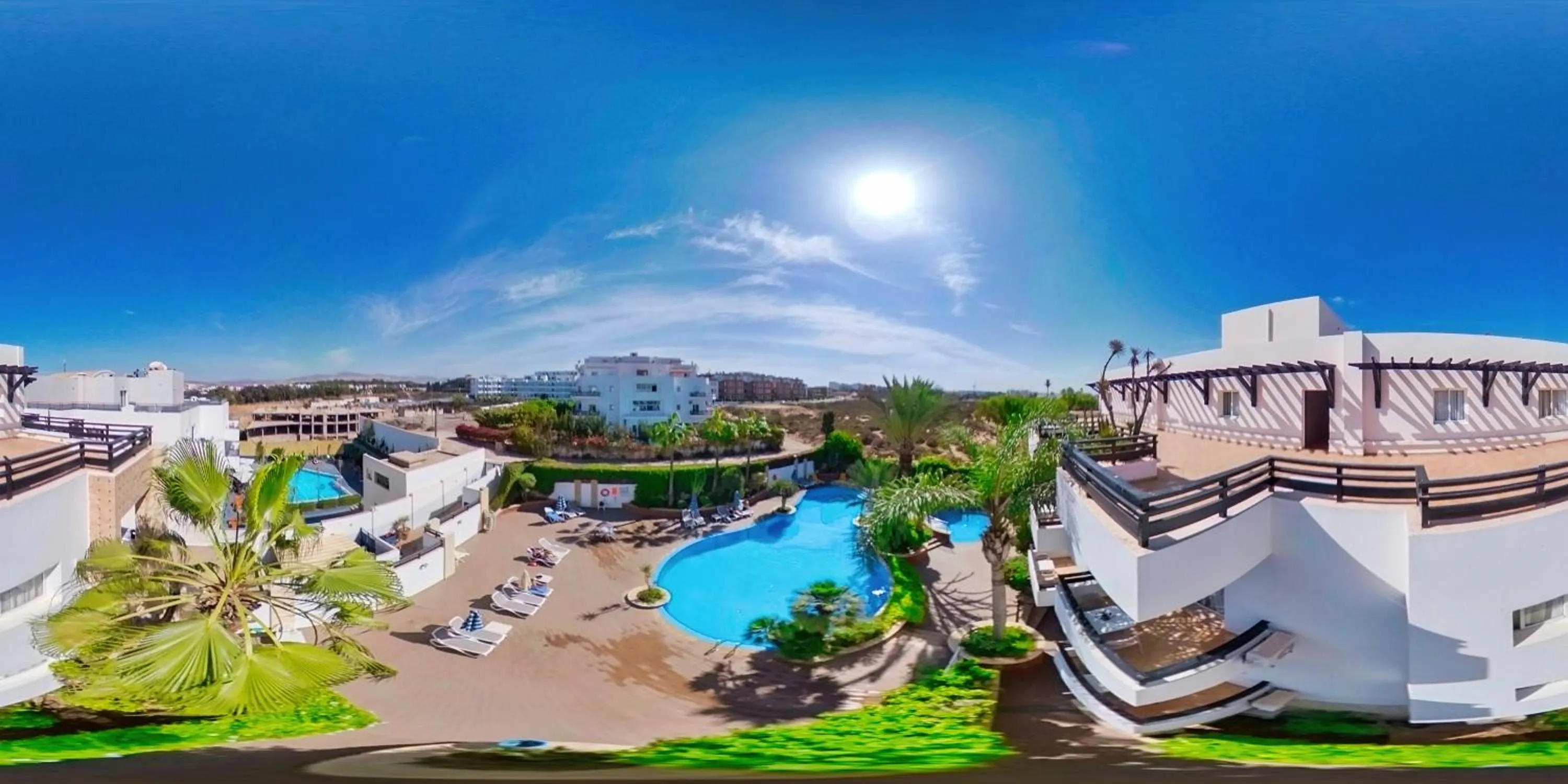 Pool view in Golden Beach Appart'hotel
