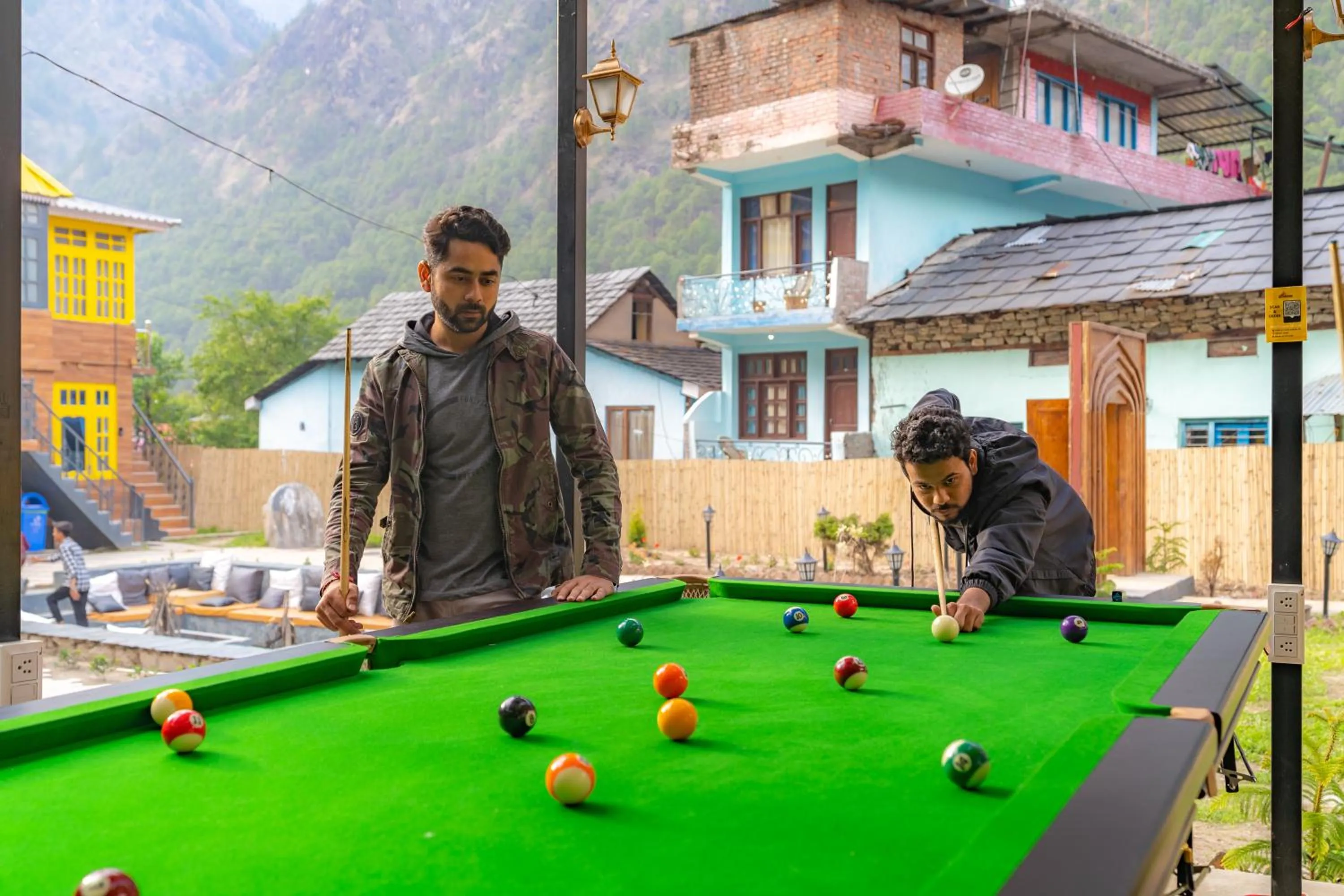 Property building in Whoopers Boutique Kasol