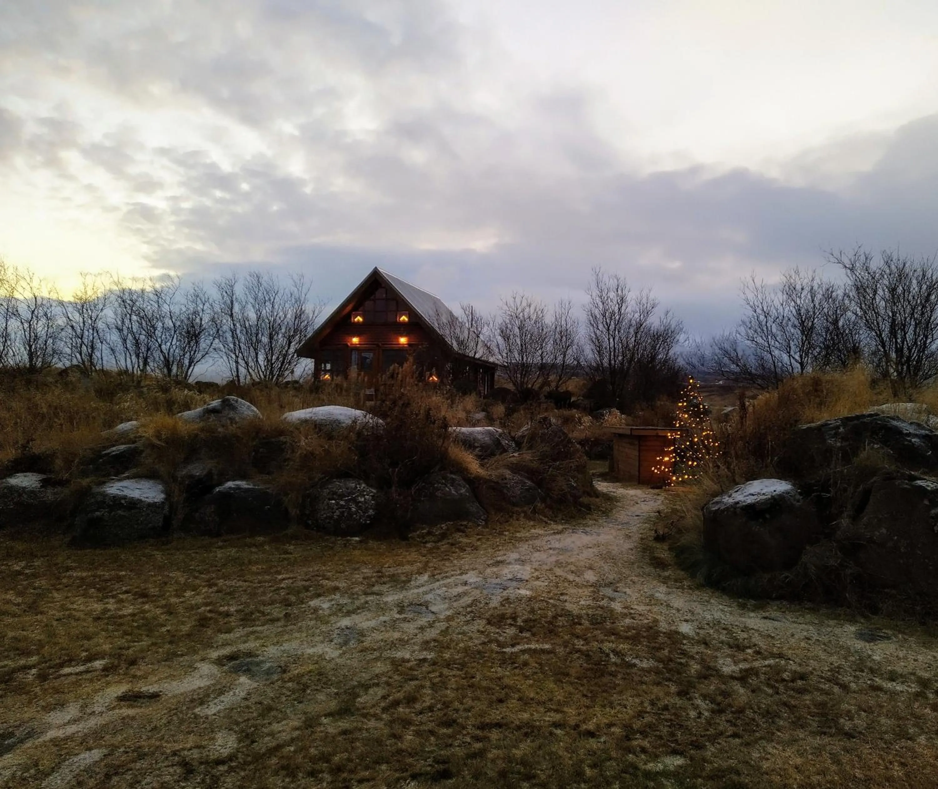 Garden in Hestasport Cottages
