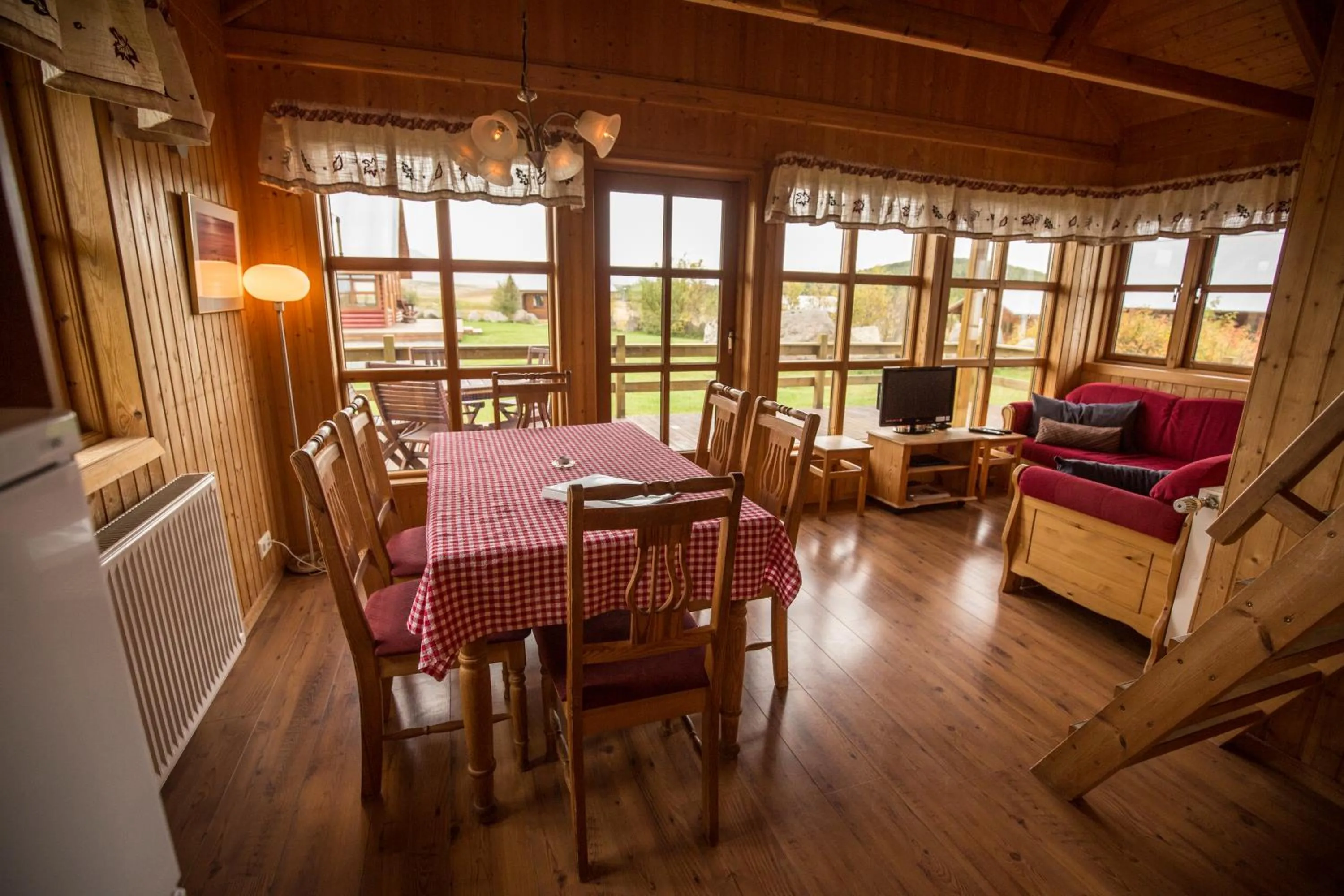 Living room in Hestasport Cottages