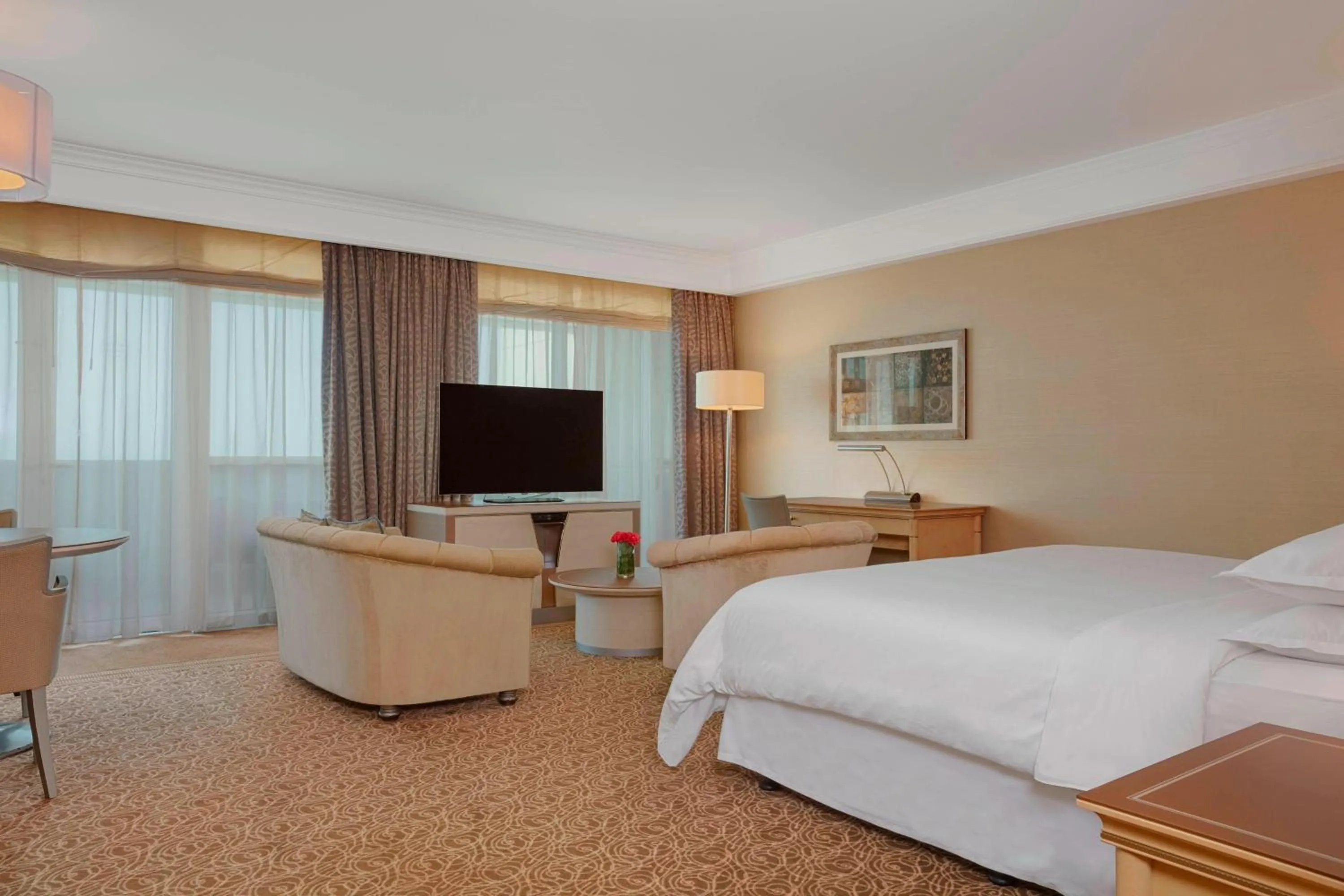 Photo of the whole room, Bed in Sheraton Club des Pins Resort