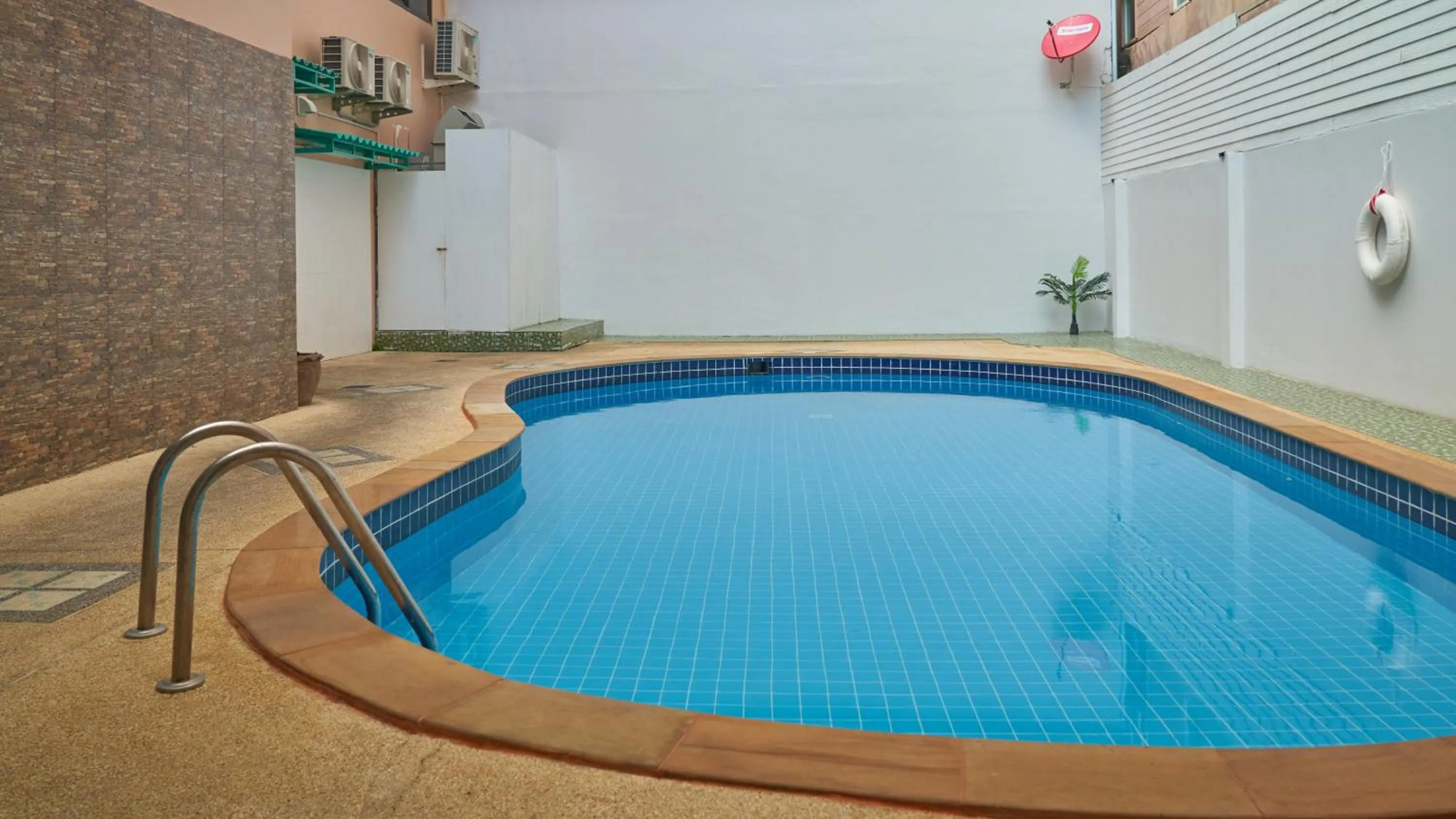 Pool view in Lime Hotel