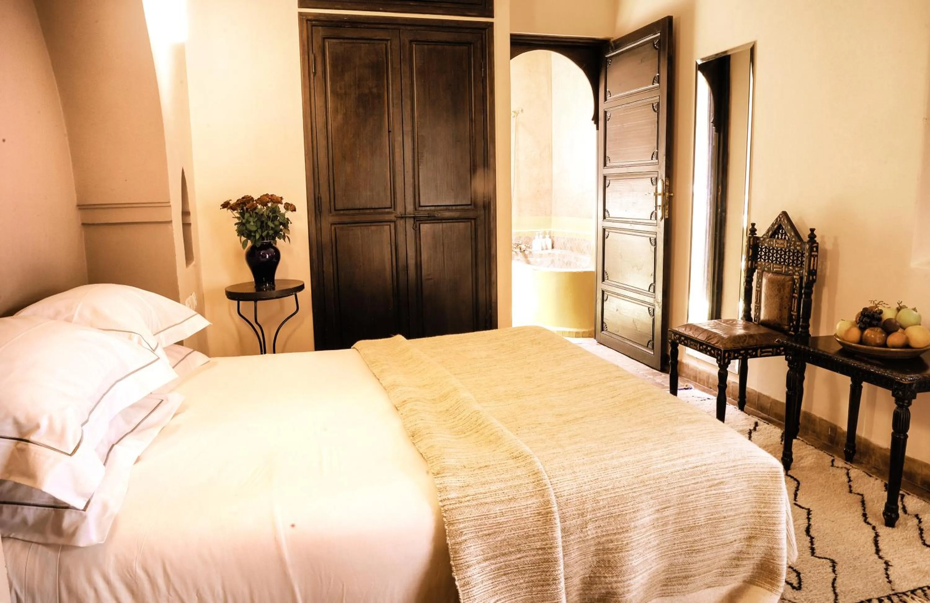 Photo of the whole room, Bed in Marrakech Riads, Angsana Heritage Collection