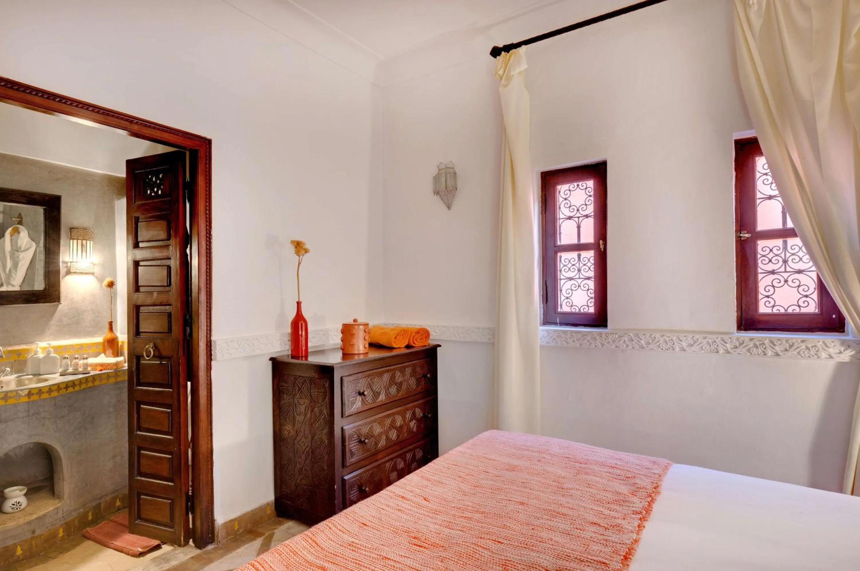 Bedroom, Bed in Marrakech Riads, Angsana Heritage Collection