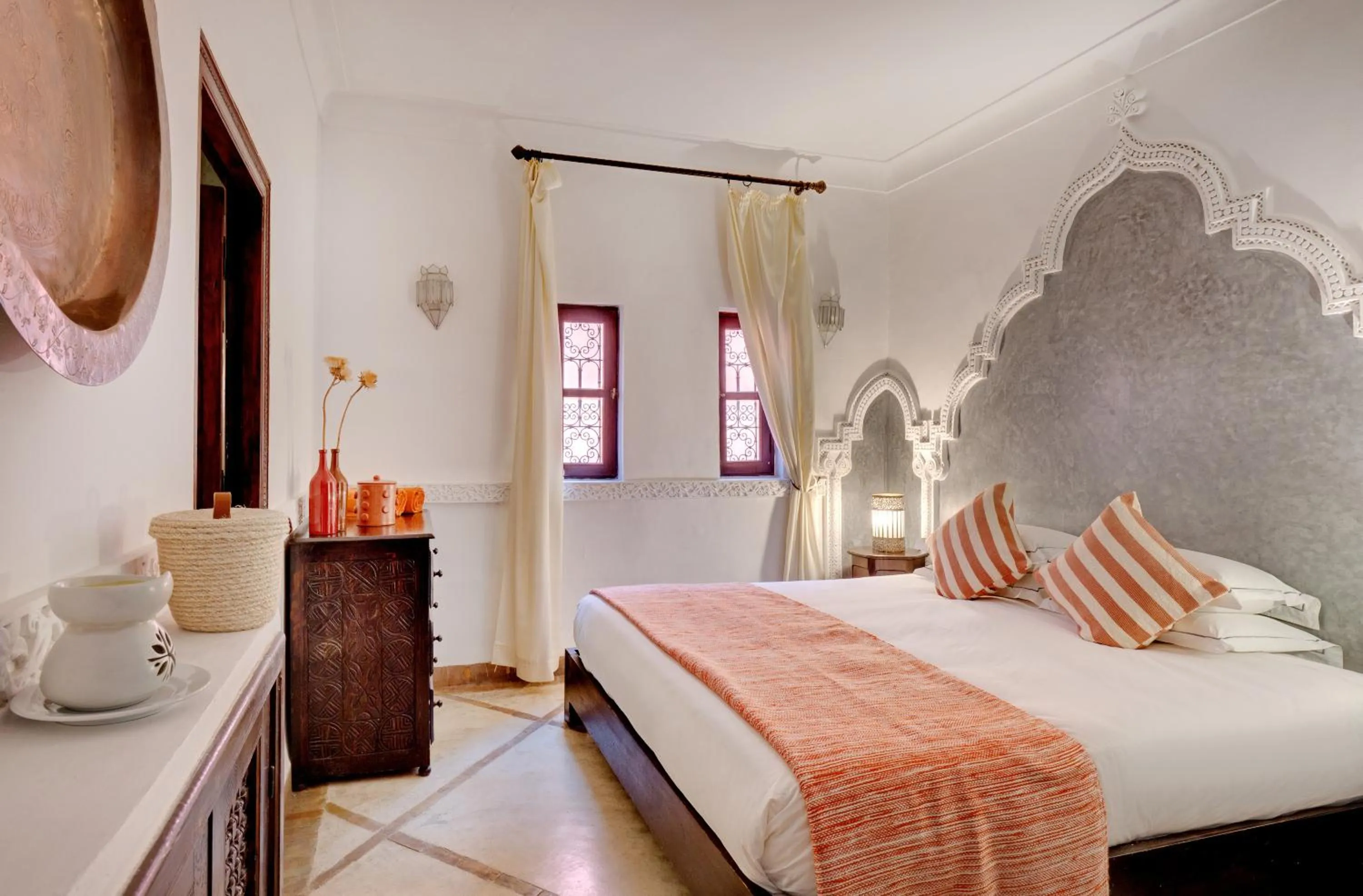 Photo of the whole room, Bed in Marrakech Riads, Angsana Heritage Collection