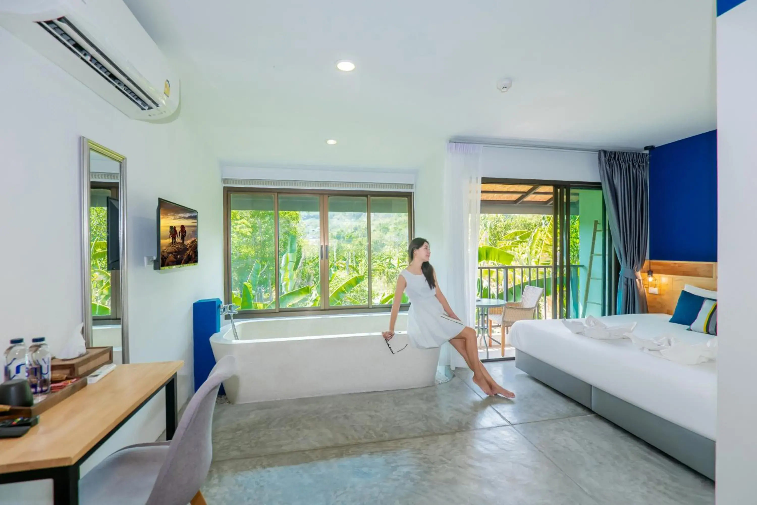 Double Room with Mountain View in Kraam Silhouette Hotel and Cafe Phuket- Chalong pier Hotel Double Room with Mountain View in Kraam Silhouette Hotel and Cafe Phuket- Chalong pier Hotel