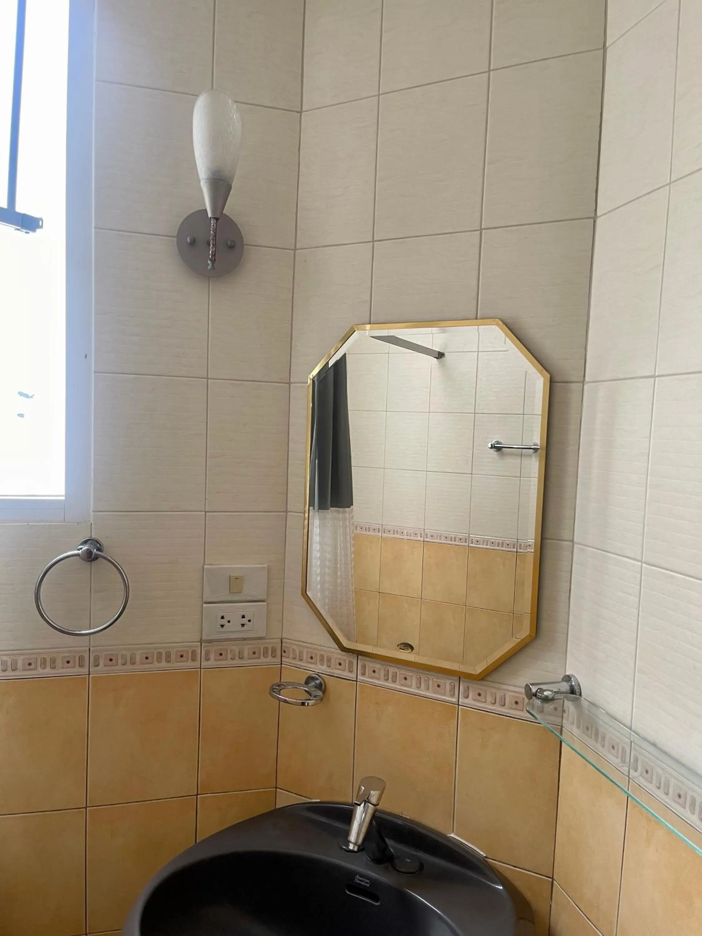 Bathroom in Doodle Lodge Bangkok