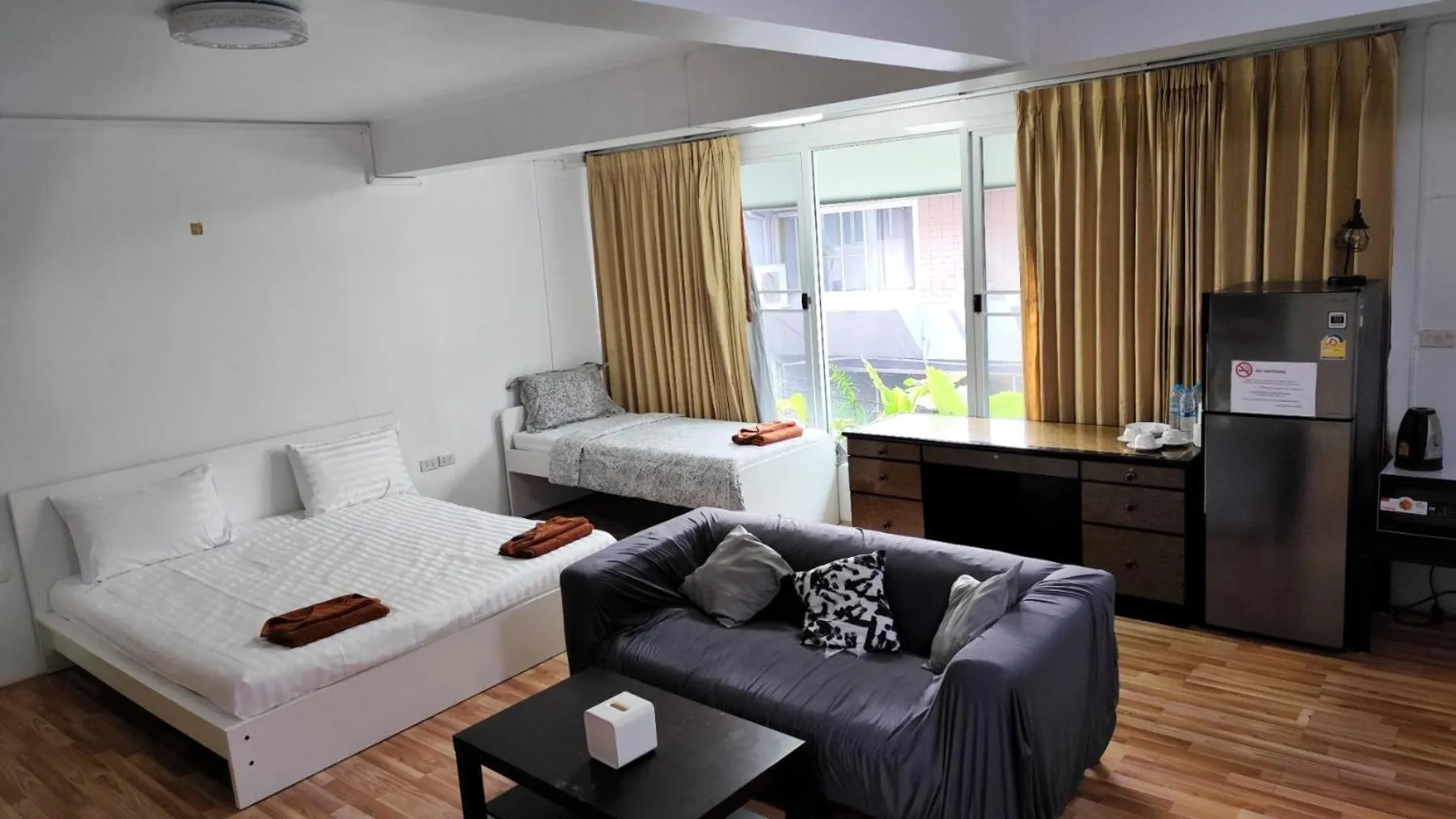 Bed in Doodle Lodge Bangkok