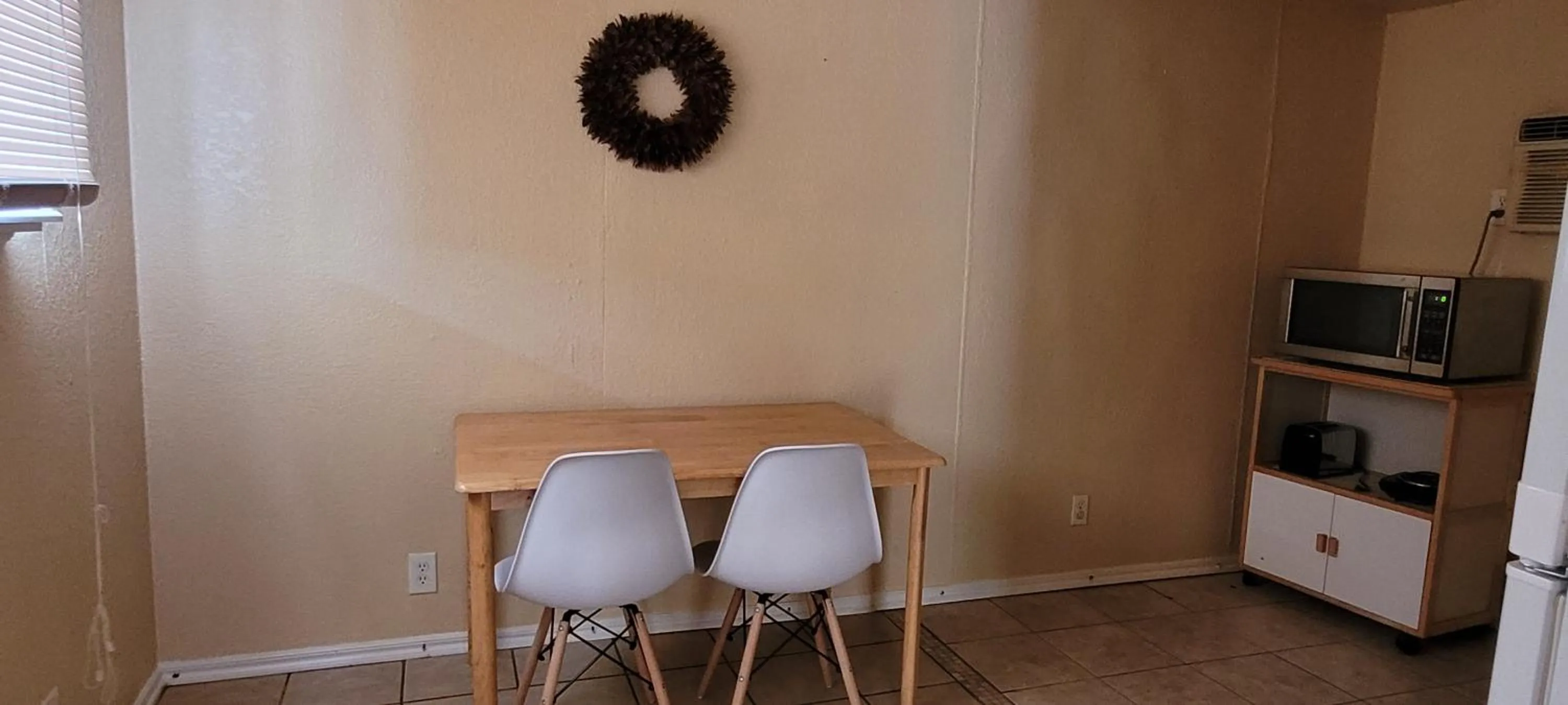 Kitchen or kitchenette in Stay Inn Oklahoma