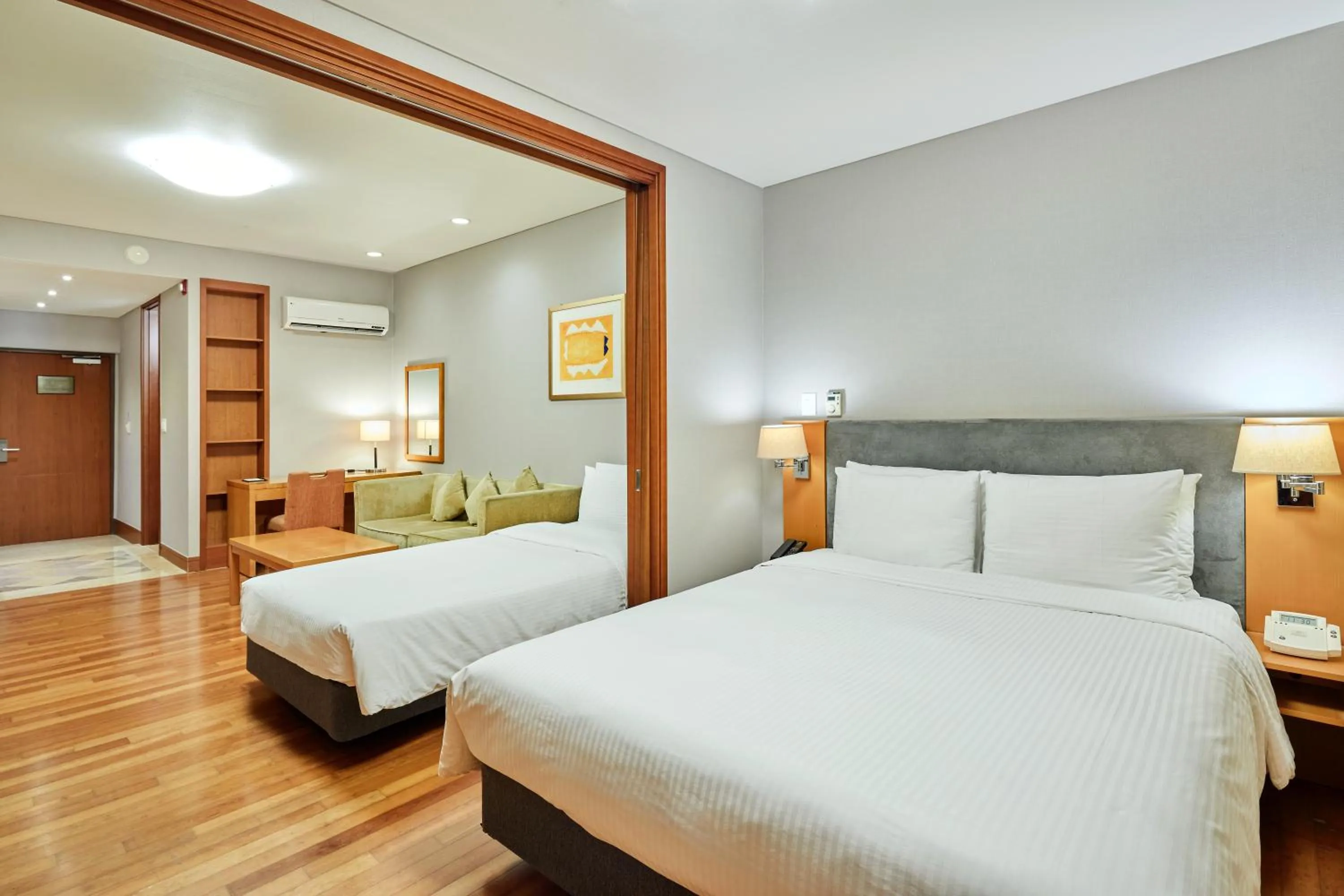 Bedroom, Bed in Somerset Palace Seoul