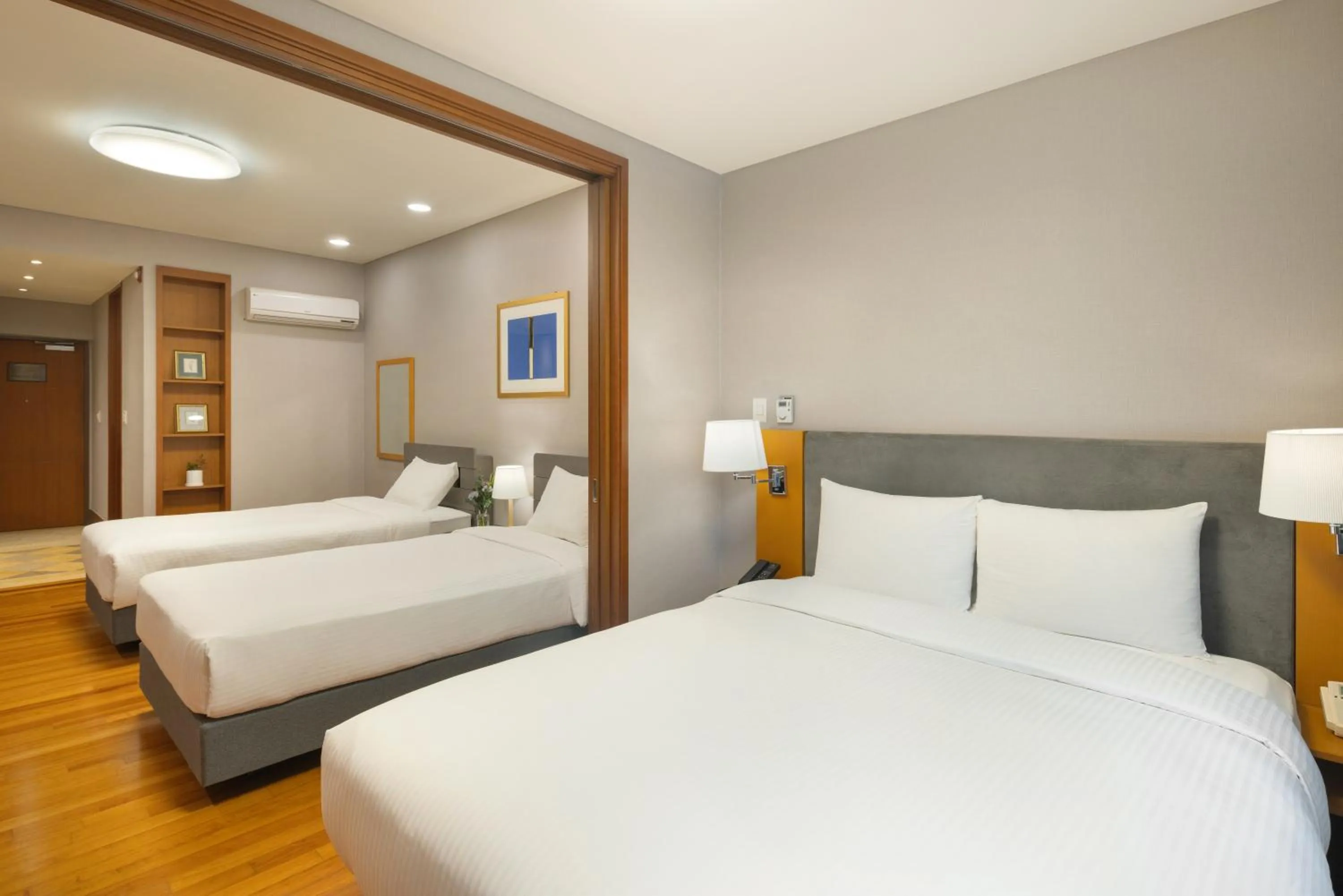 Bedroom, Bed in Somerset Palace Seoul