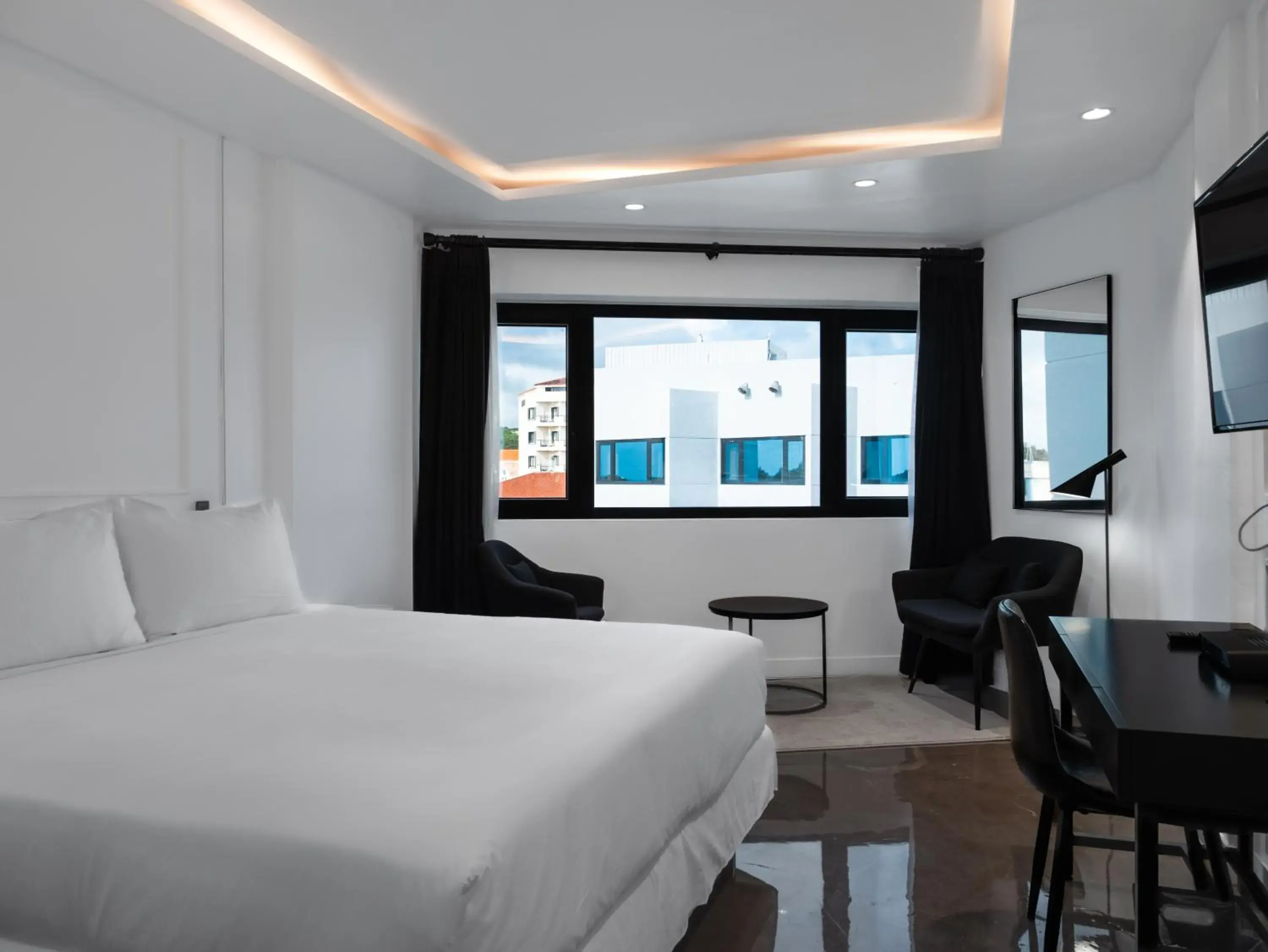 Deluxe Queen Room in Hotel Tano Guam Deluxe Queen Room in Hotel Tano Guam