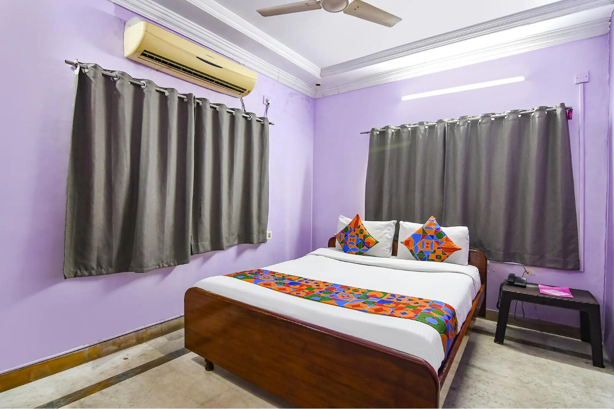 Photo of the whole room in FabExpress Karunamoyee Regency