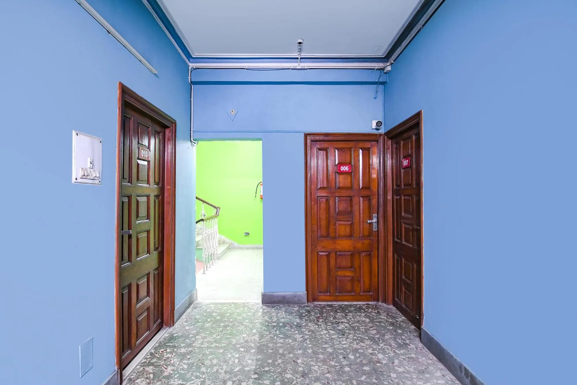 Lobby or reception in FabExpress Karunamoyee Regency