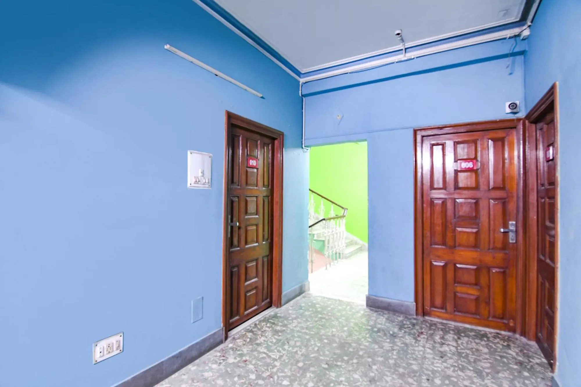 Lobby or reception in FabExpress Karunamoyee Regency