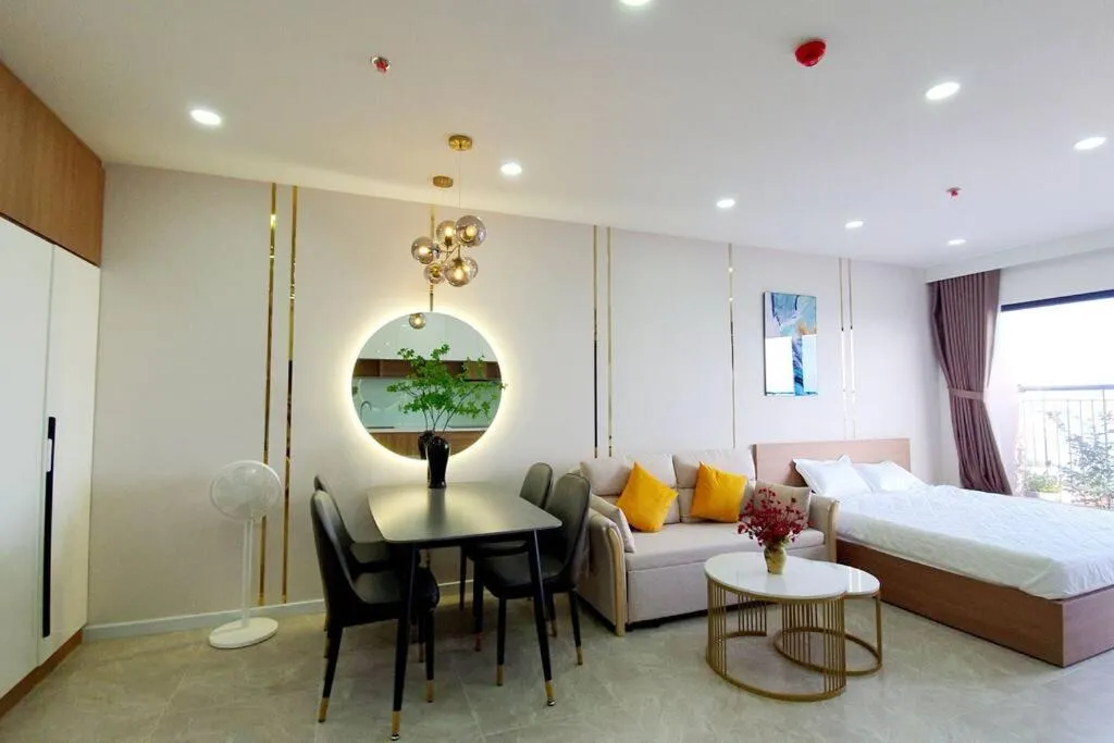 Lucky CH 1403 The Light