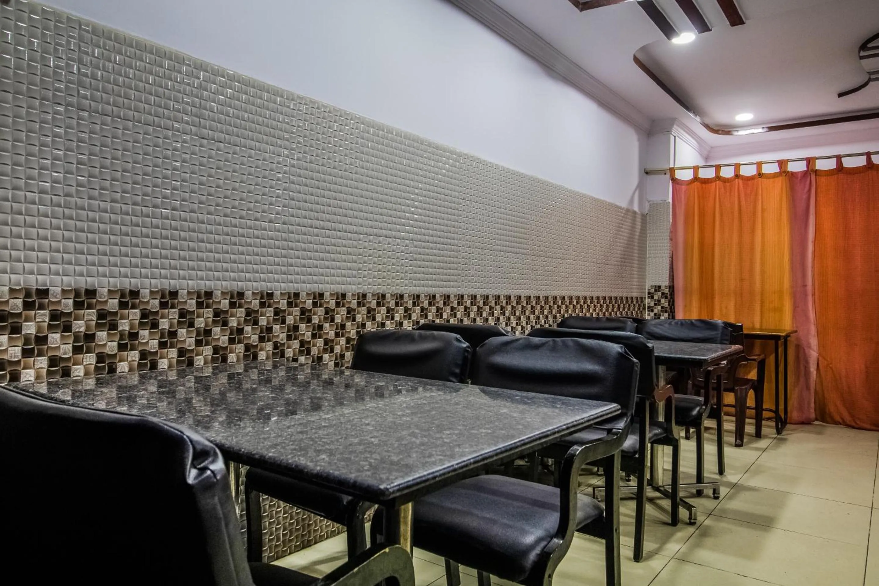 Hotel O Grand Brundavan